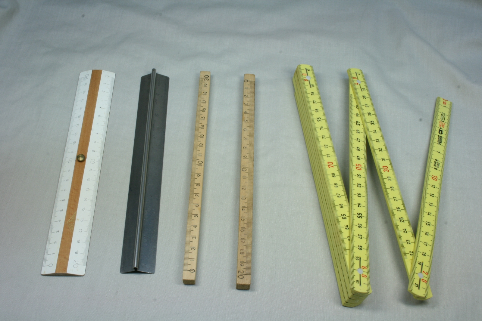 Antiques - RULESET WOOD, PLASTIC AND METAL. S.XX.