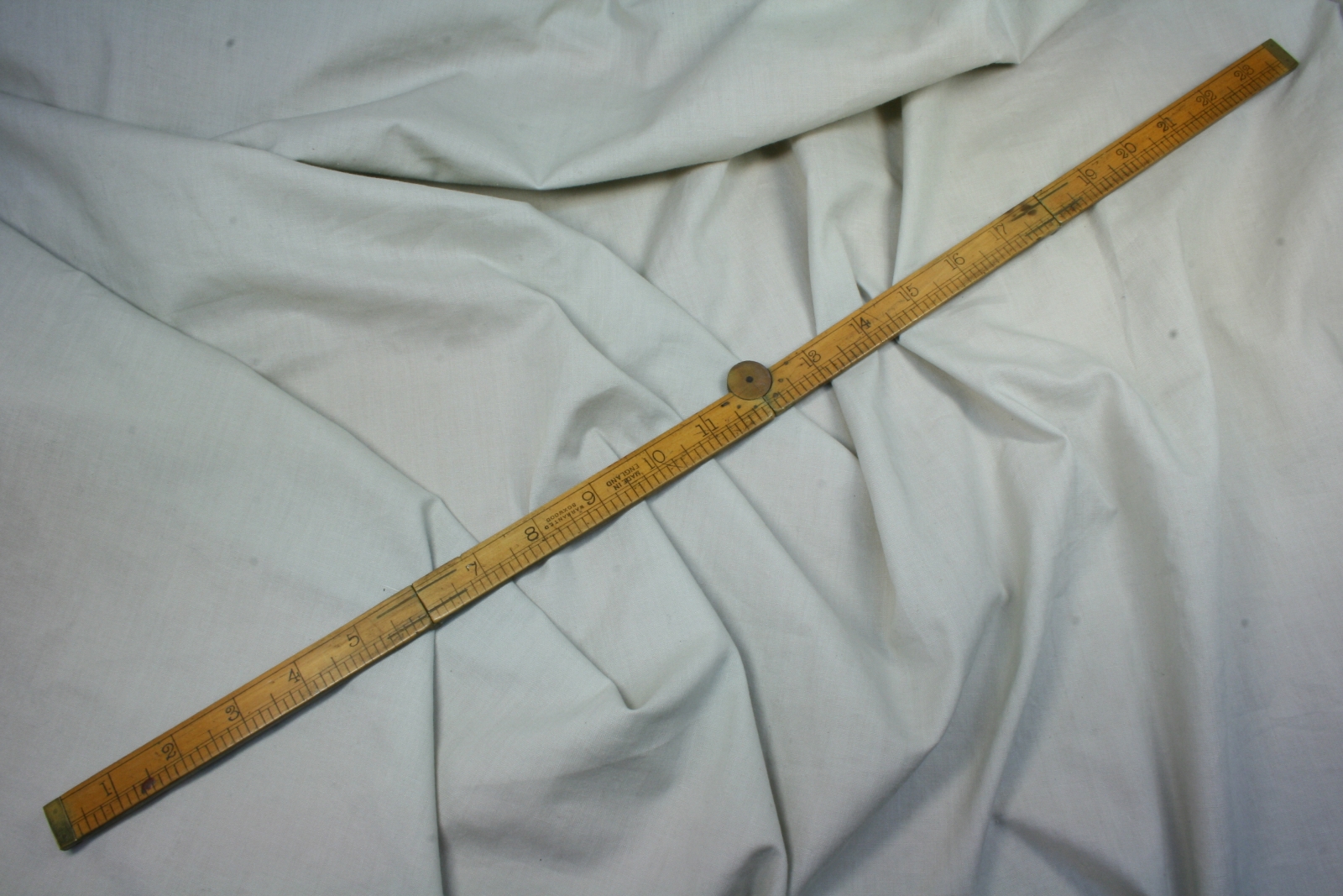 Antiques - RABONE FOLDING RULE BROS. INCHES. XX