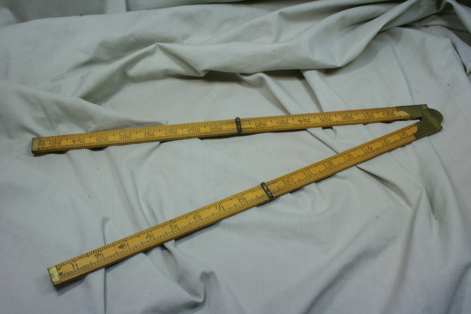 Antiques - RABONE FOLDING RULE BROS. INCHES. NO. 1380