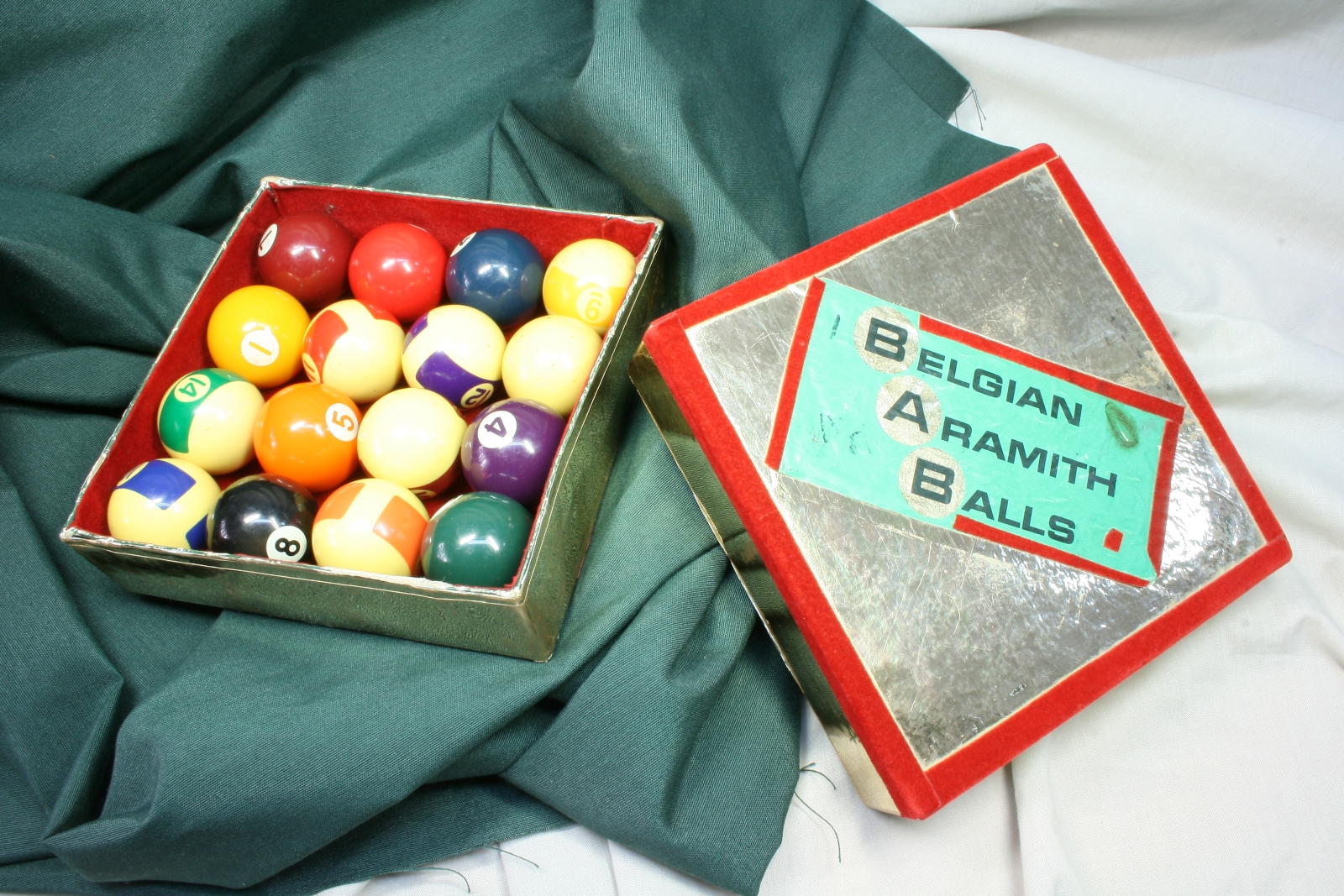 Antiguedades de set of billiard balls belgian aramith balls