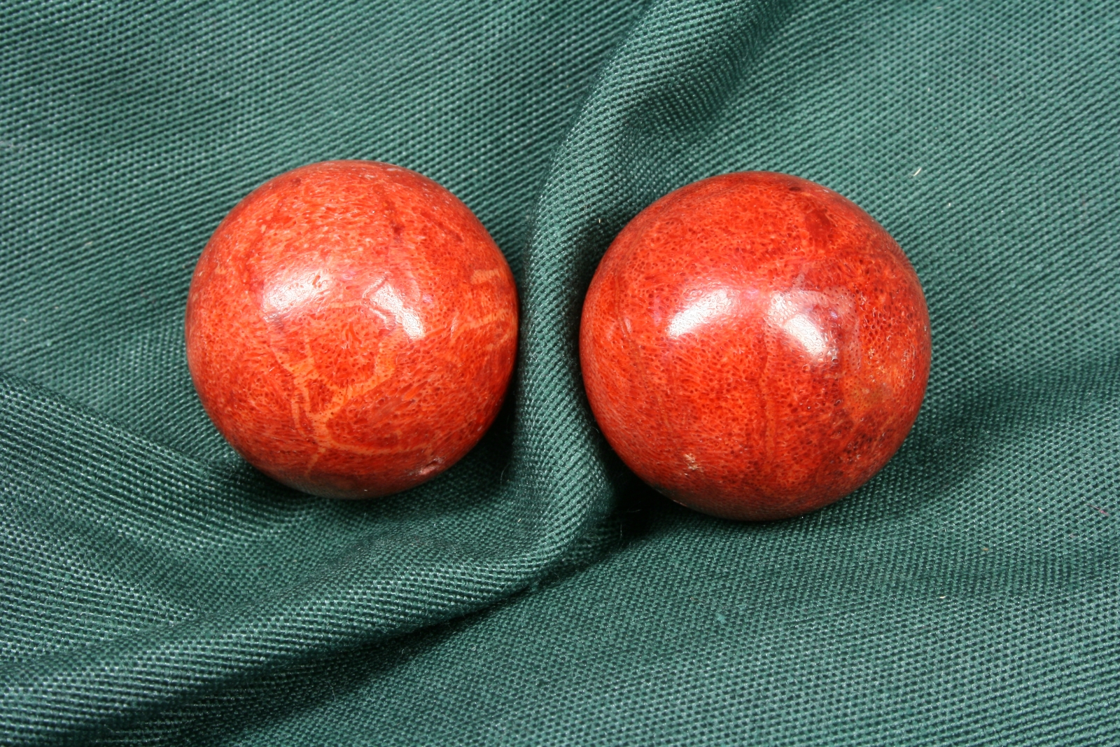 Antiques - PAIR OF SPONGE CORAL STONE BALLS.. S.XX. (T)