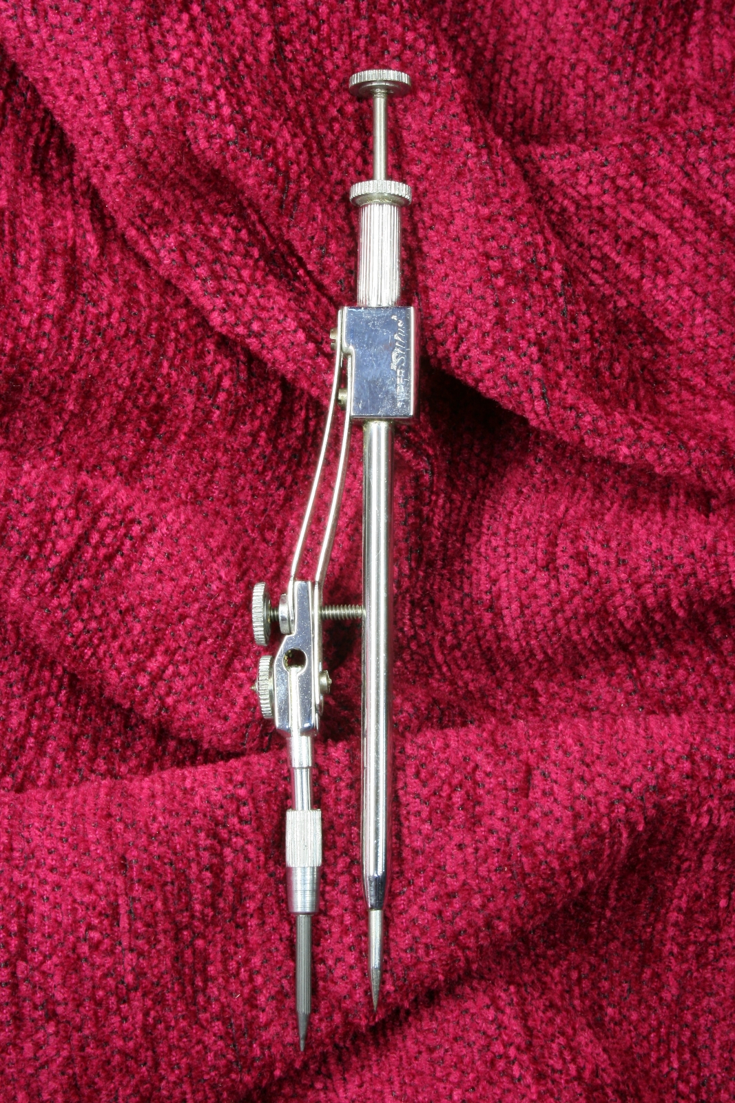 Antiques - CRAZY PRECISION WHISKER, FOR PENCIL. SUPER STILUS.