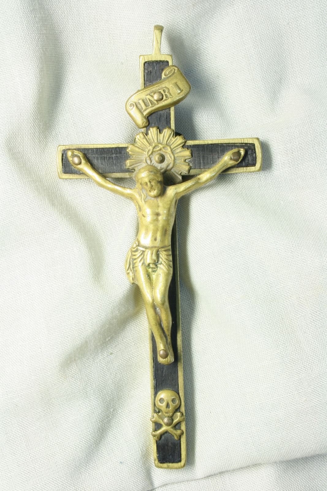 Antiques - CRUCIFIX HANGING. S.XIX.