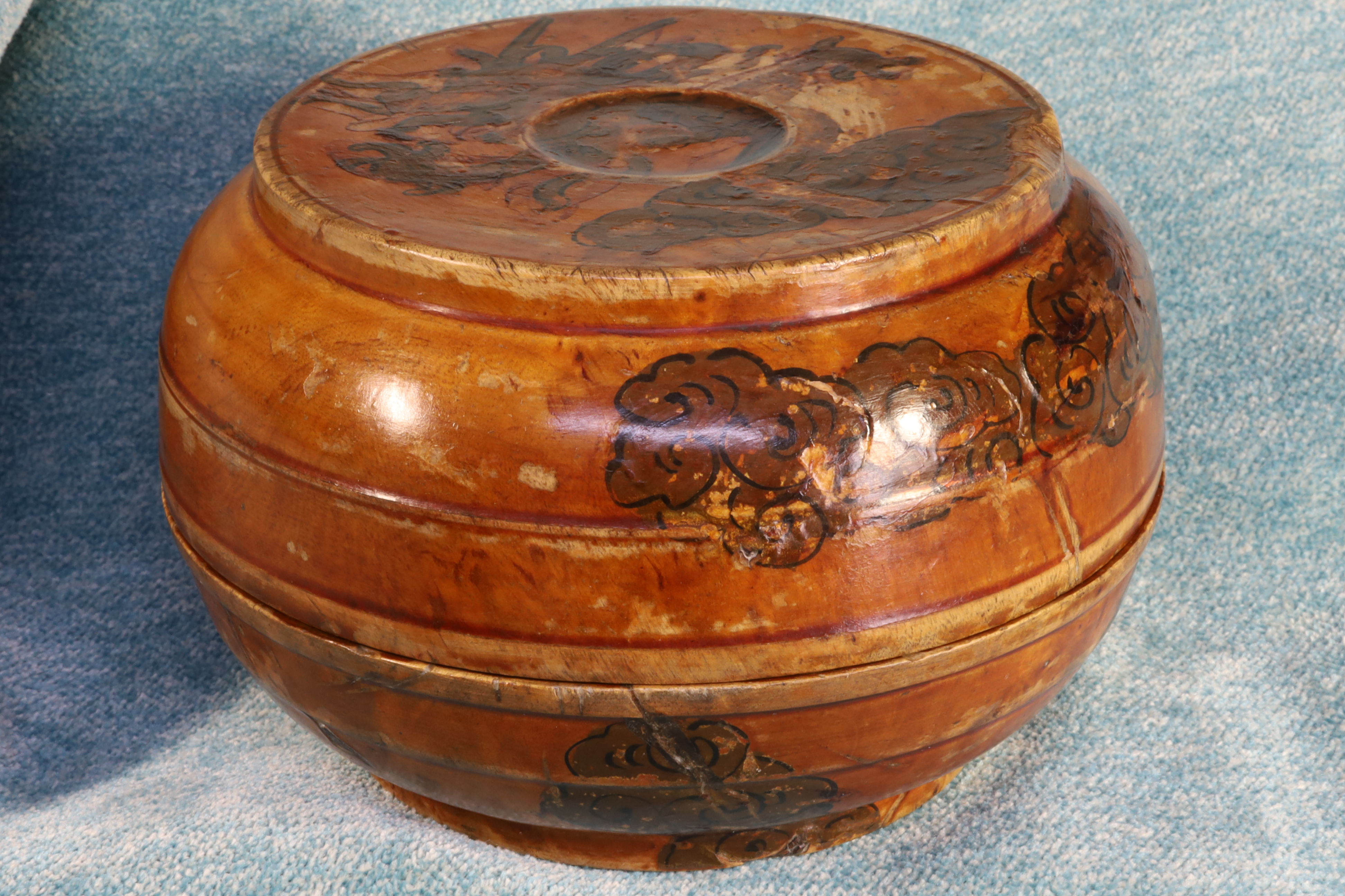 Antiques of round wooden chinese box handpainted