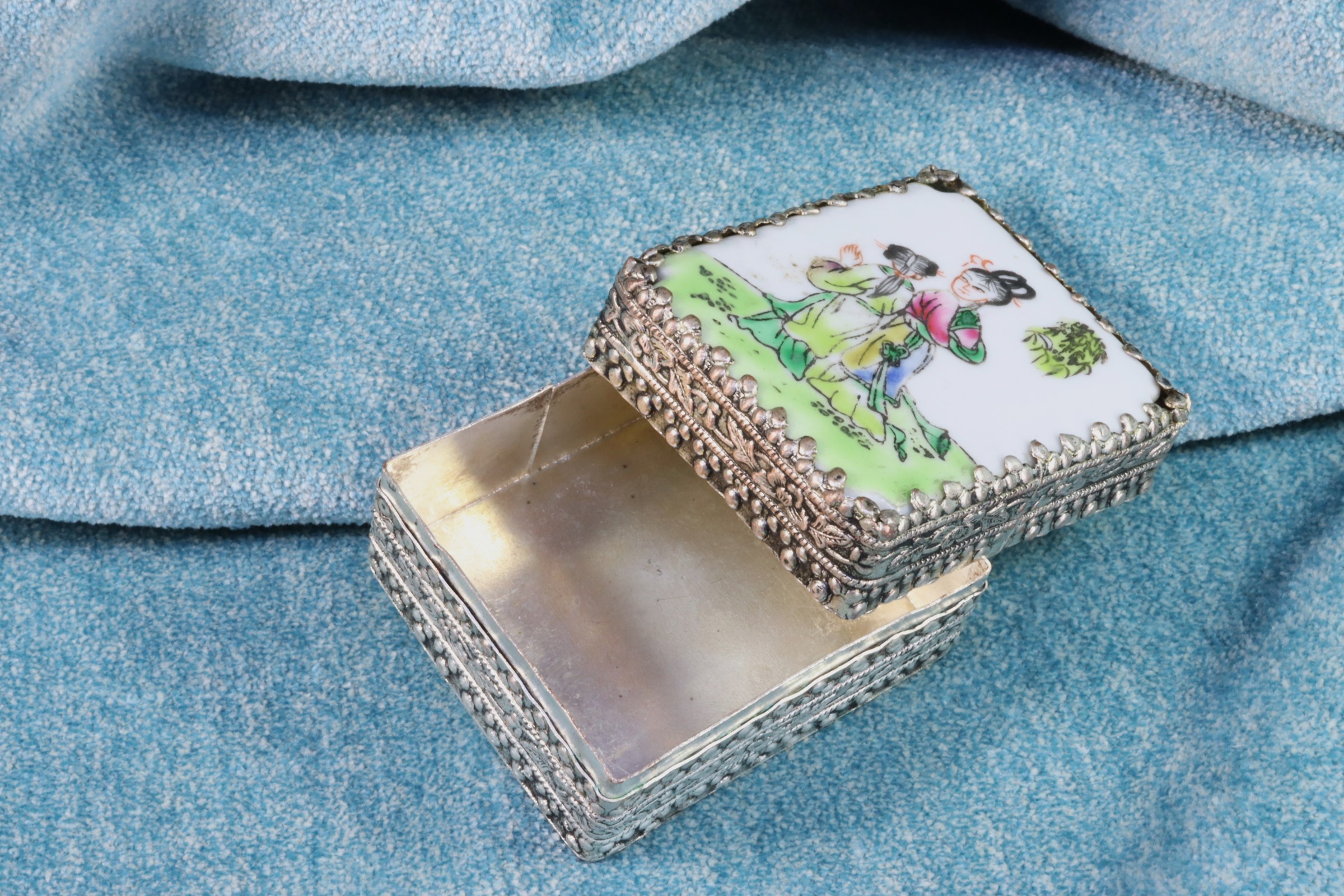 Antiguedades - CAJA ESPEJO CHINO. PORCELANA Y METAL. PINTADA A MANO. 