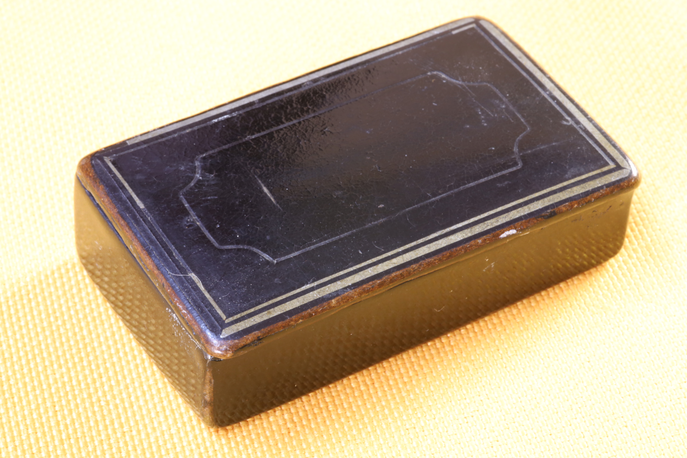 Antiguedades - CAJITA RECTANGULAR NEGRA, DE MADERA. CAJA. S.XIX 