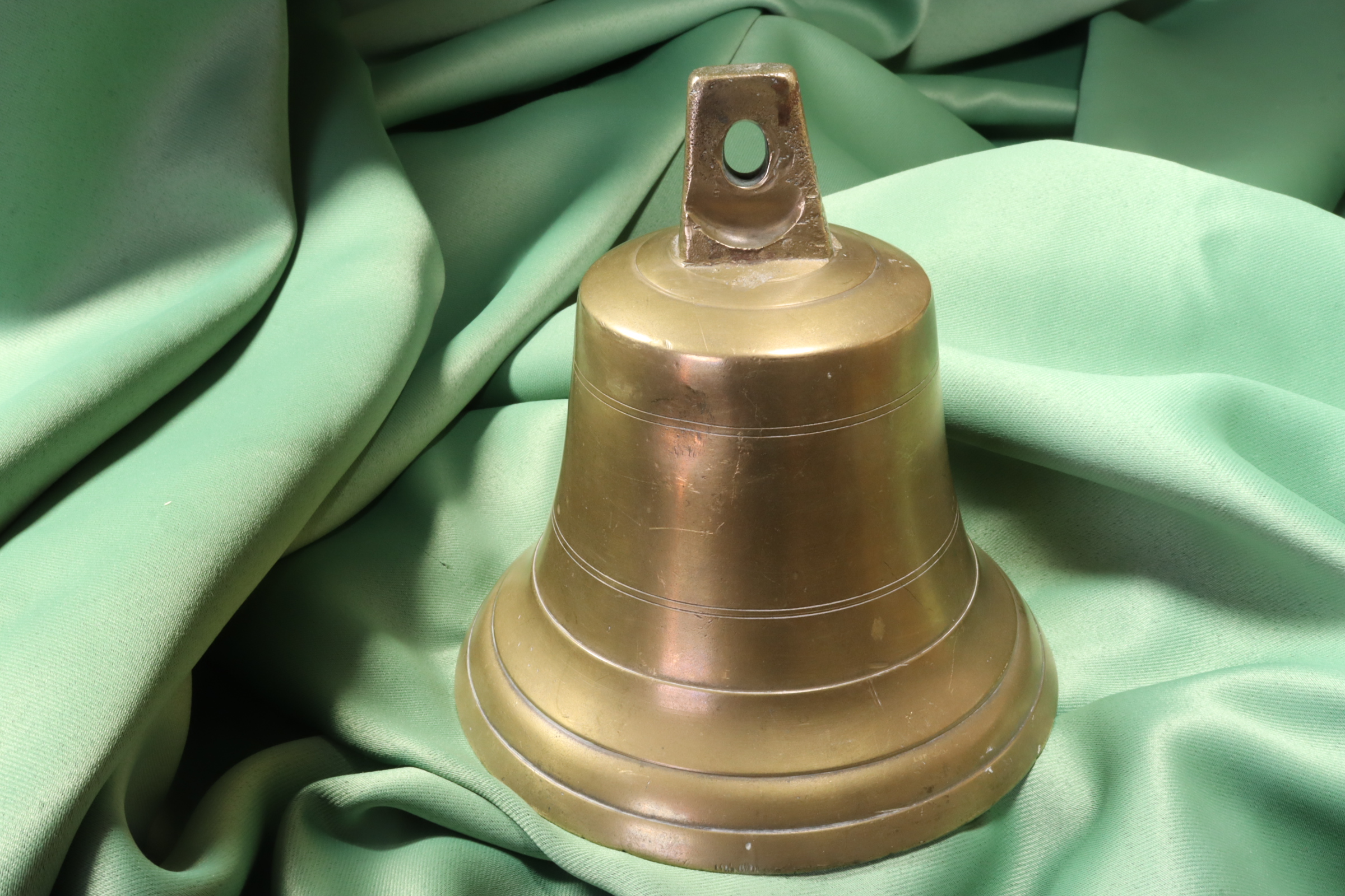 Antiques - BRONZE BELL WITH ORIGINAL CLAPPER. MEDIUM.