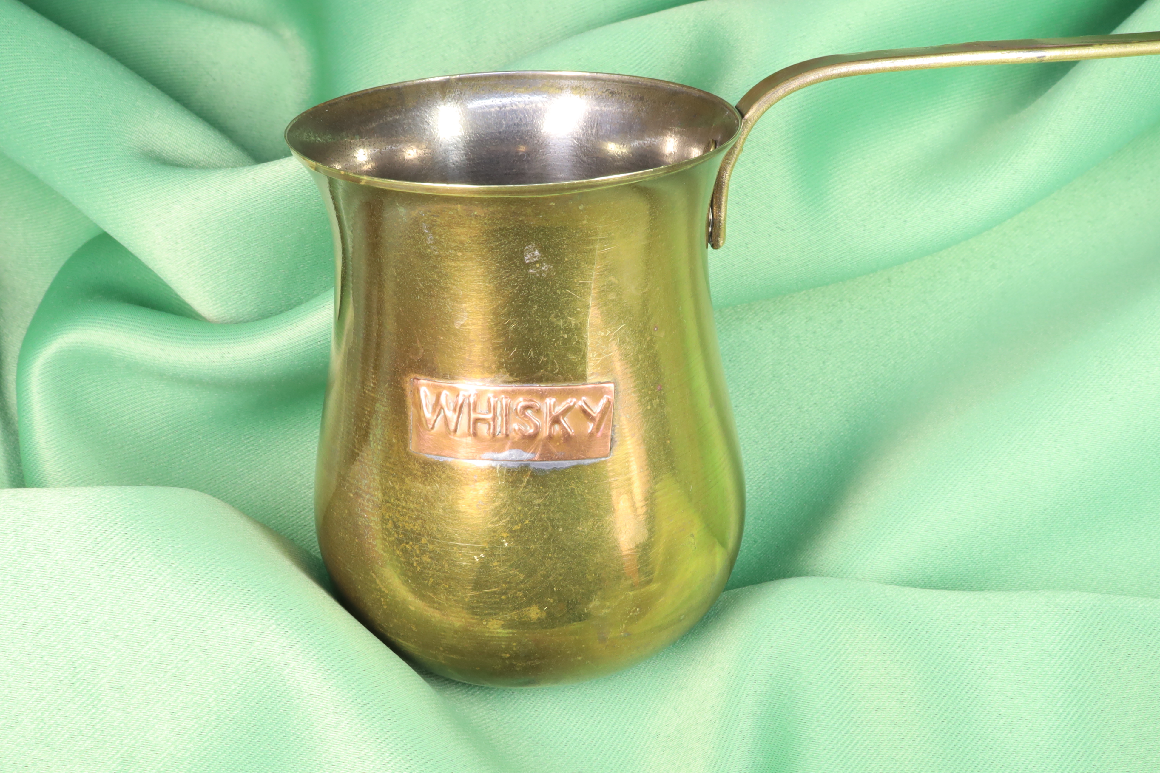 Antiguedades de large whisky measuring ladle 20 th century