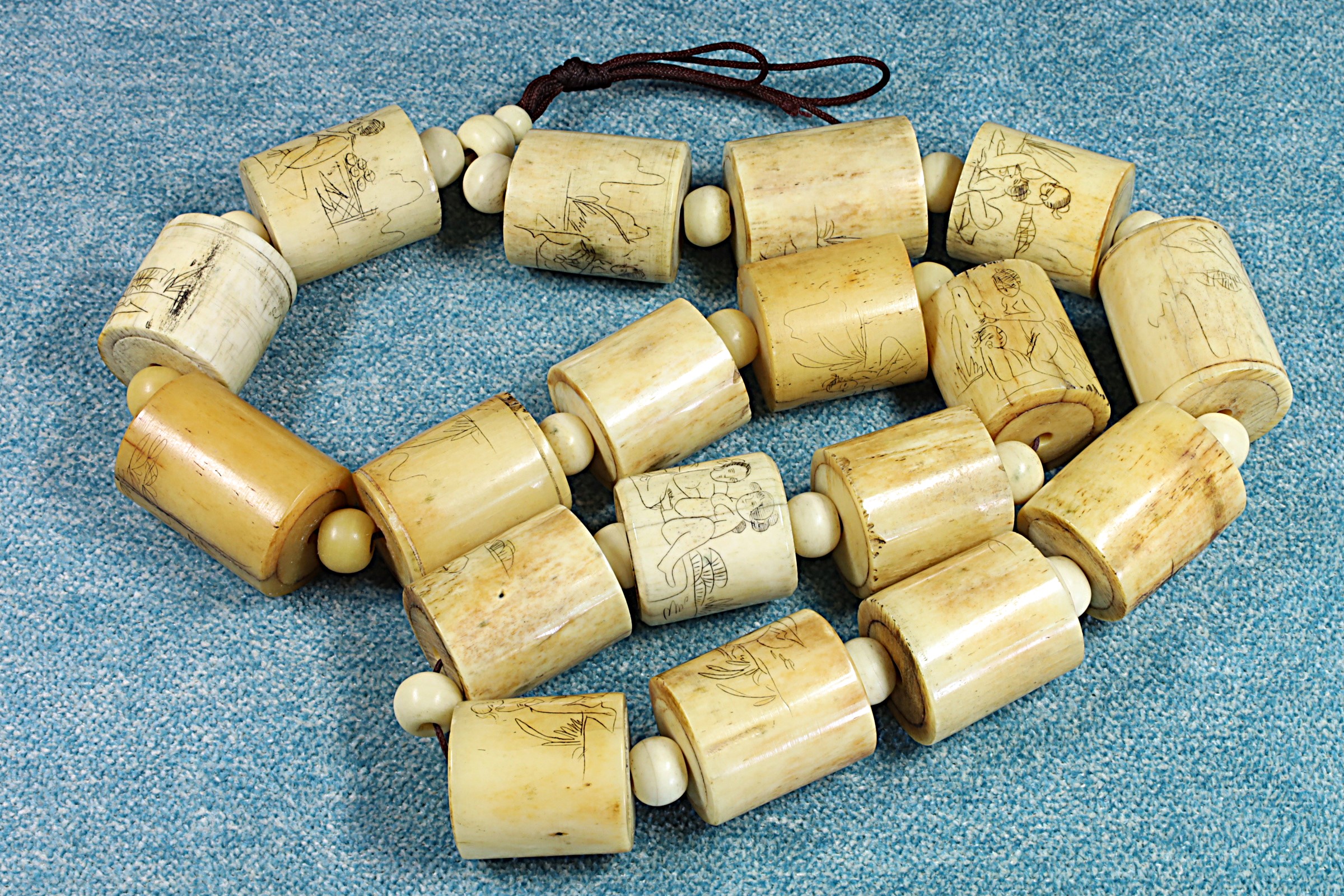 Antiguedades de chinese bone necklace erotic scenes 19th century