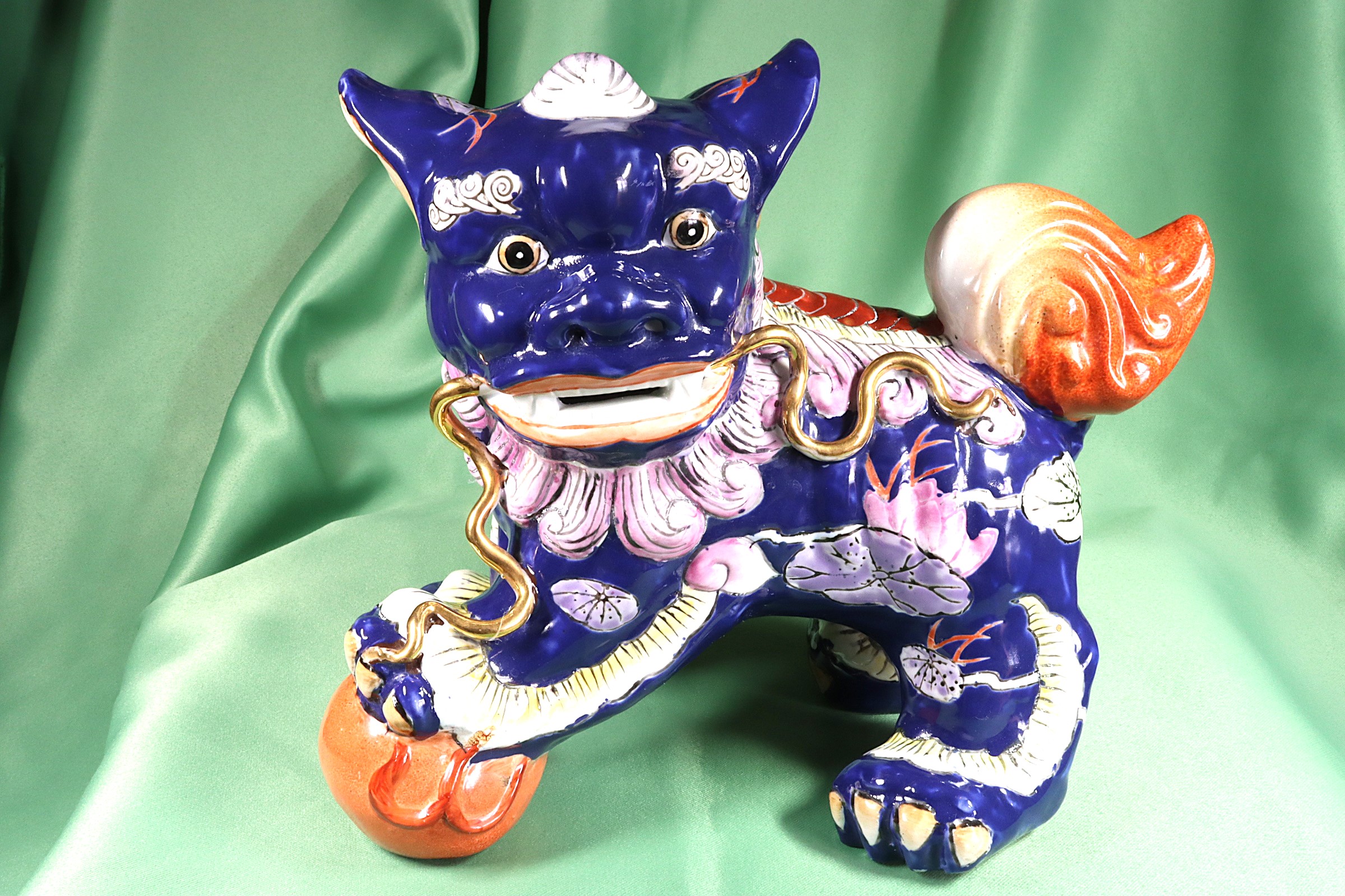 Antiguedades - ESCULTURA LEÓN FU DE PORCELANA. CHINO. ACTUAL. 