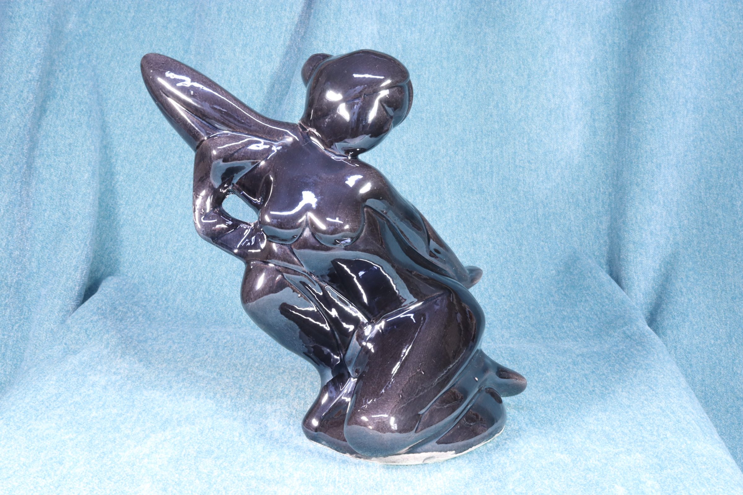 Antiguedades de black enameled porcelain sculpture ballerina