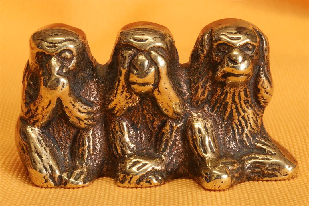 Antiguedades - ESCULTURA TRES MONOS SABIOS. POSIBLE PEETHOE. BRONCE. S.XX (T)