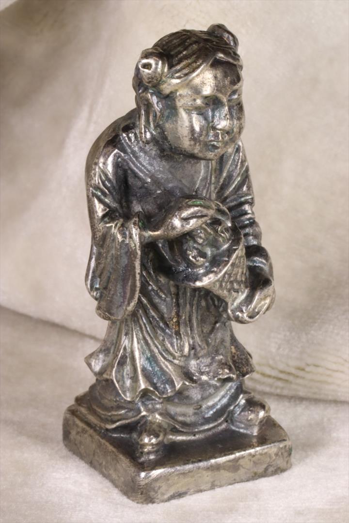 Antiguedades - FIGURA CHINA. LOS OCHO INMORTALES. TAOÍSTA. LAN CAIHE. S.XX (T)