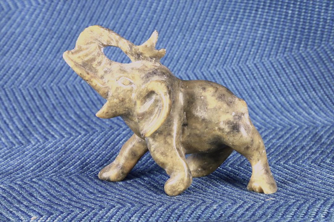 Antiguedades - FIGURA ELEFANTE MINIATURA. PIEDRA DURA. TROMPA HACIA ARRIBA. (T)