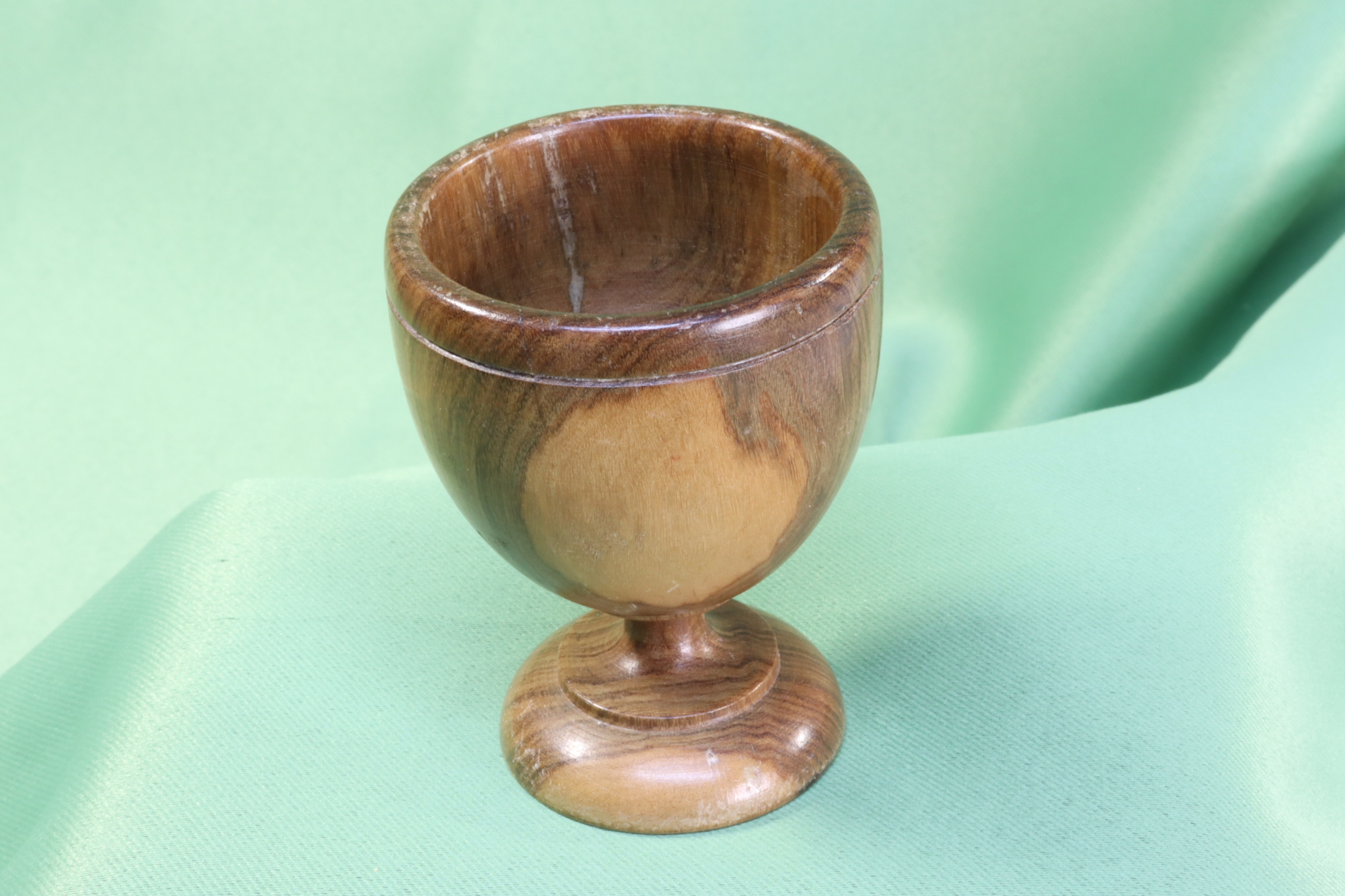 Antiguedades - HUEVERA DE MADERA. MADE IN SPAIN. S.XX (T)