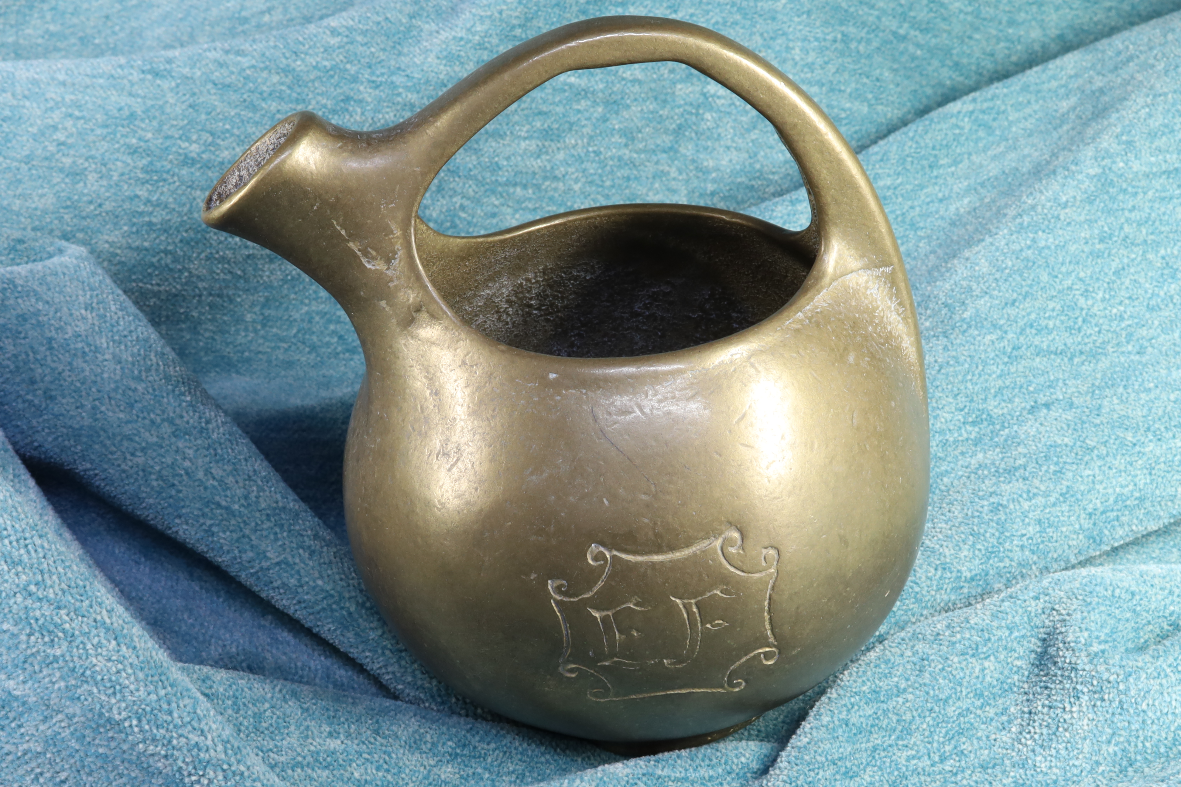Antiguedades de small bronze jug initials ef