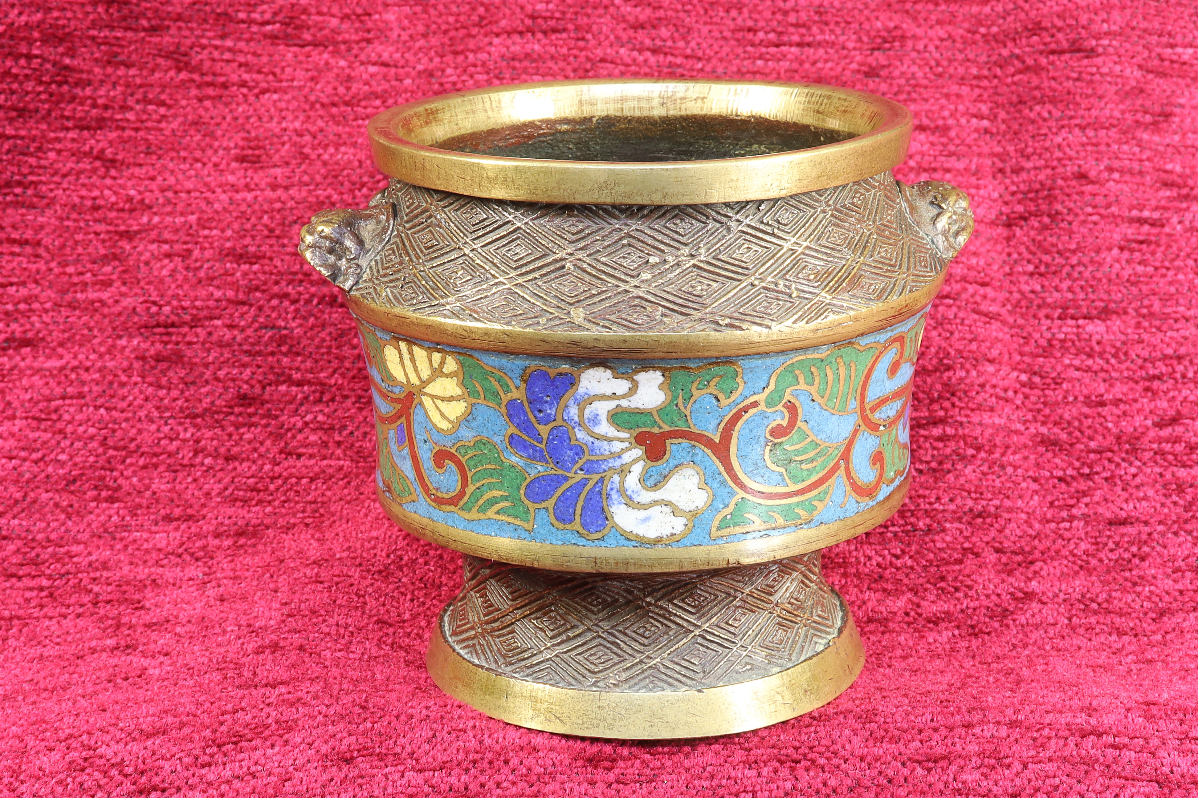 Antiques of bronze vase with handles cloisonne enamel