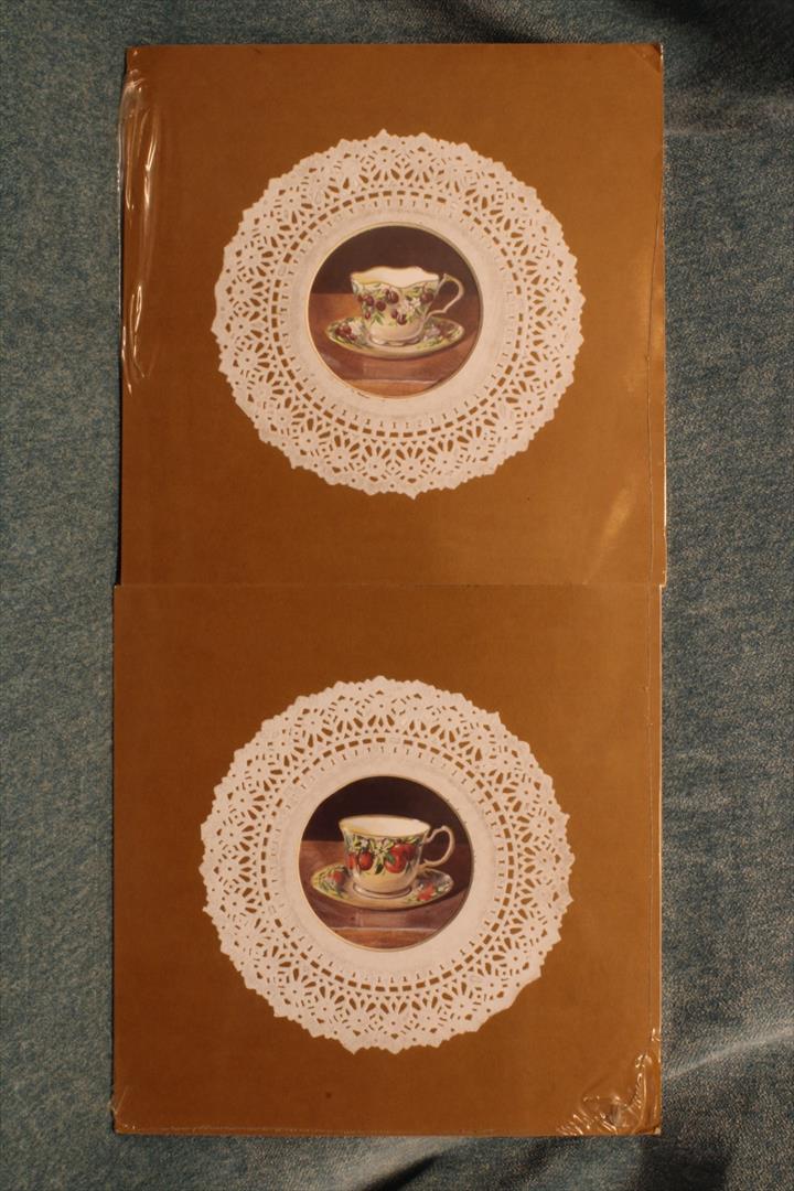 Antiguedades - LÁMINA DOBLE TAZAS. PRECINTADO. PASPARTÚ. (T)