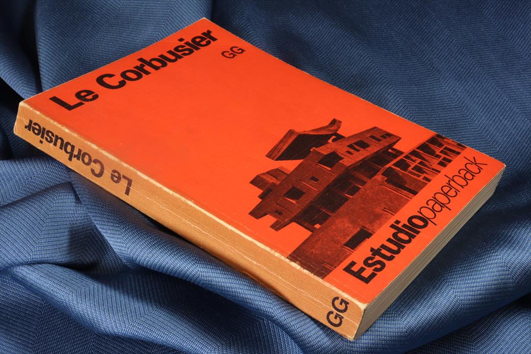 Antiguedades - LIBRO ESTUDIO PAPERBACK. LE CORBUSIER. 1976 (T)