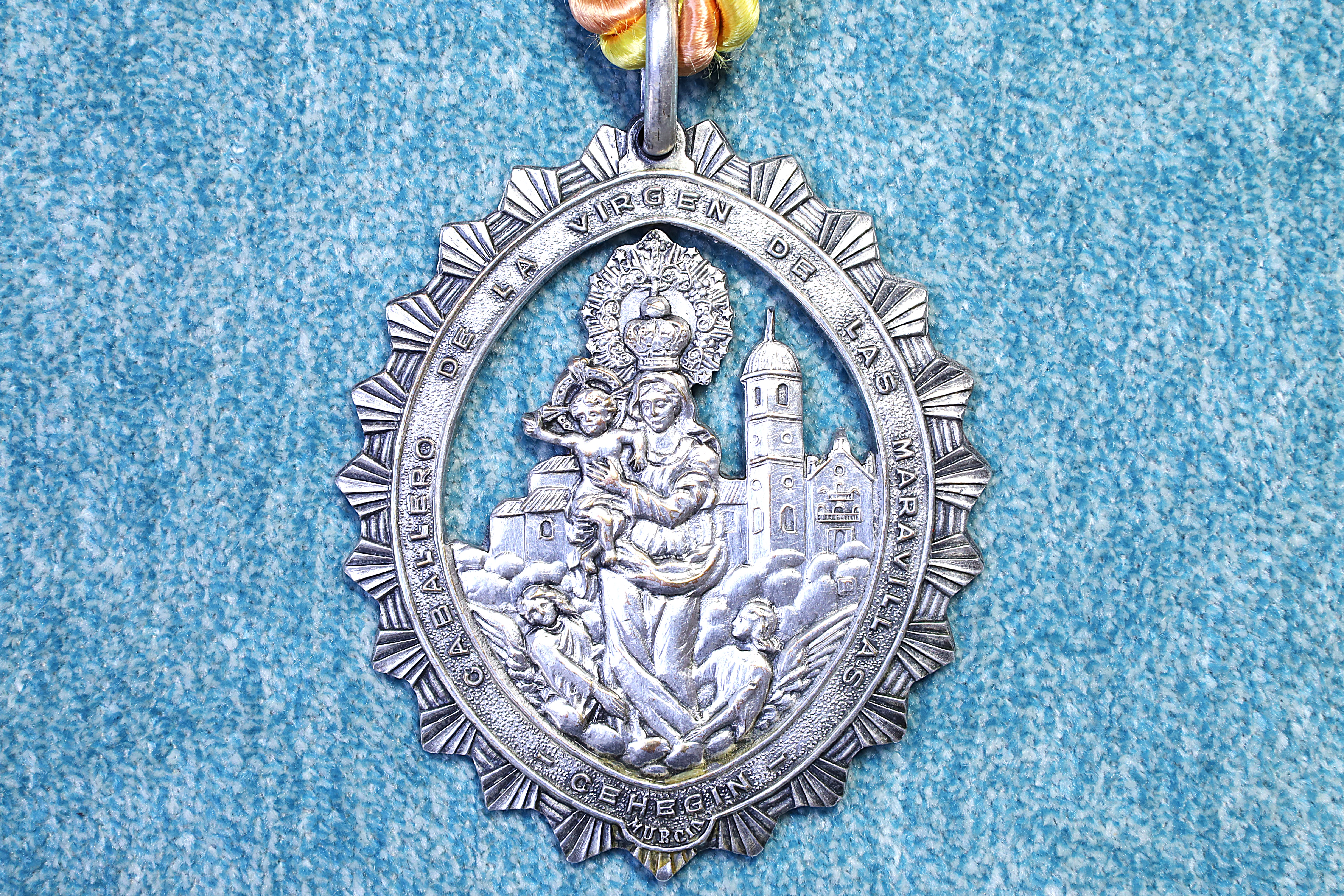Antiguedades - MEDALLA CABALLERO DE LA VIRGEN DE LAS MARAVILLAS. MURCIA.