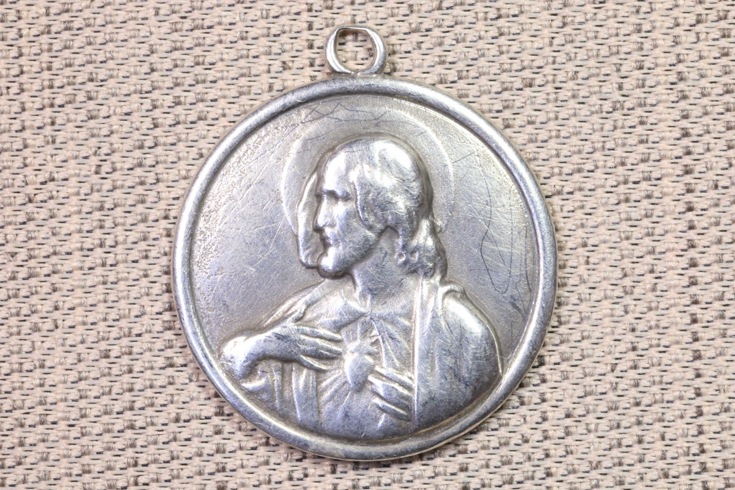 Antiguedades - MEDALLA SAGRADO CORAZÓN. VIRGEN DEL CARMEN. PLATA. 
