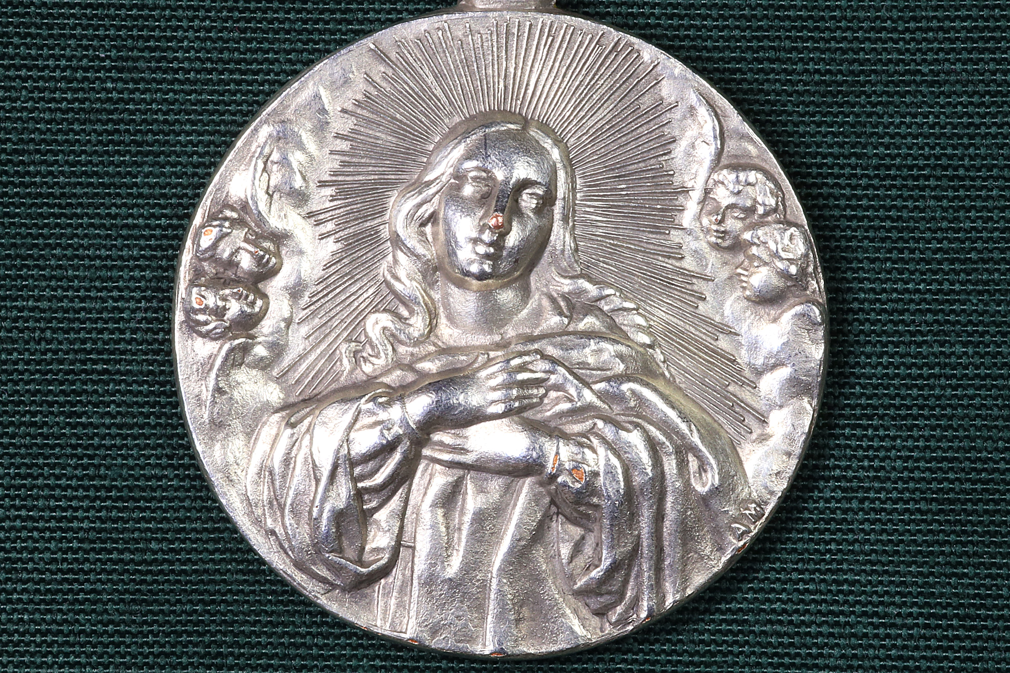 Antiguedades de medalla virgen inmaculada san luis gonzaga am