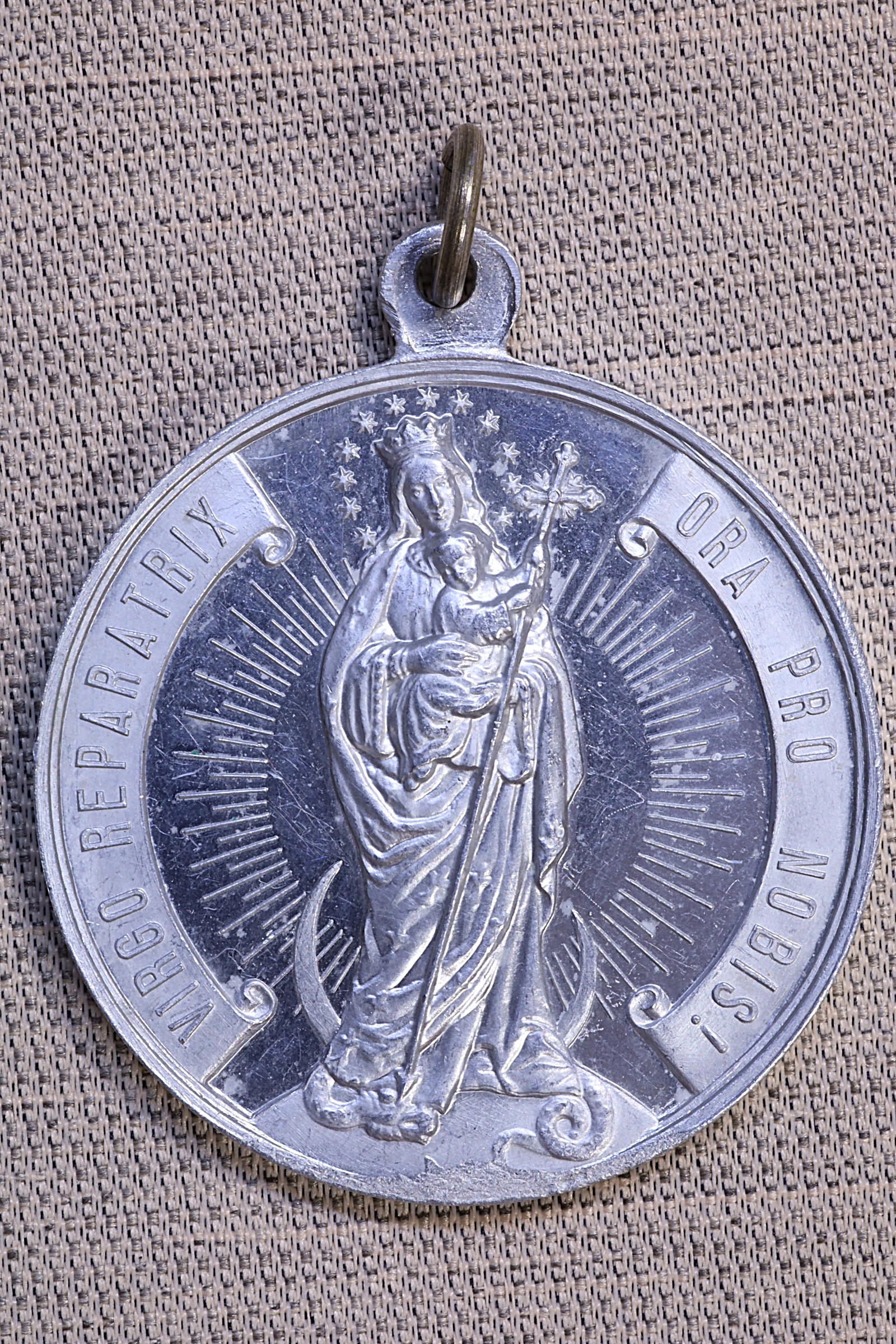 Antiguedades de virgin of reparation medal ora pro nobis aluminium