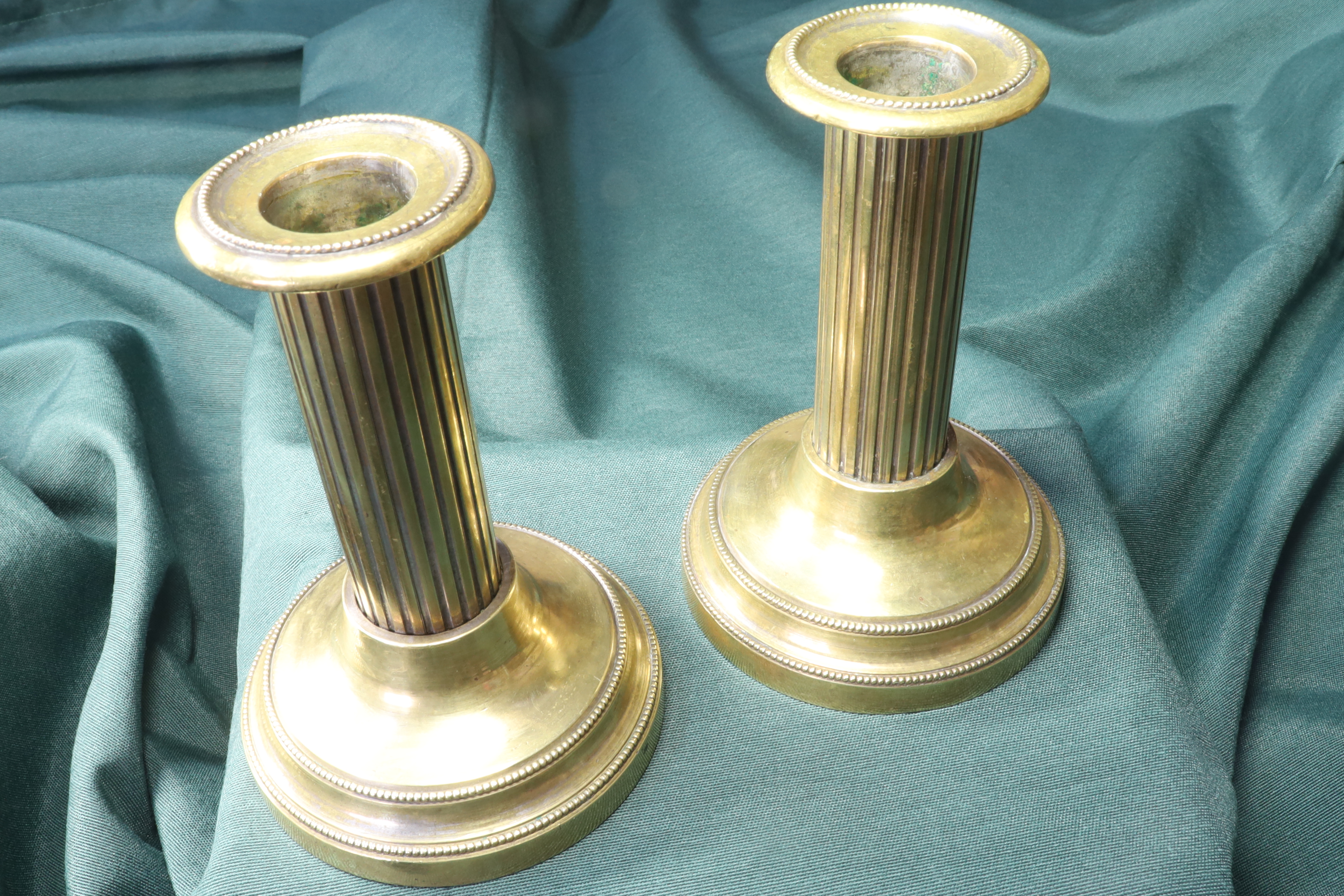 Antiguedades de pair of bronze candlesticks neoclassical style