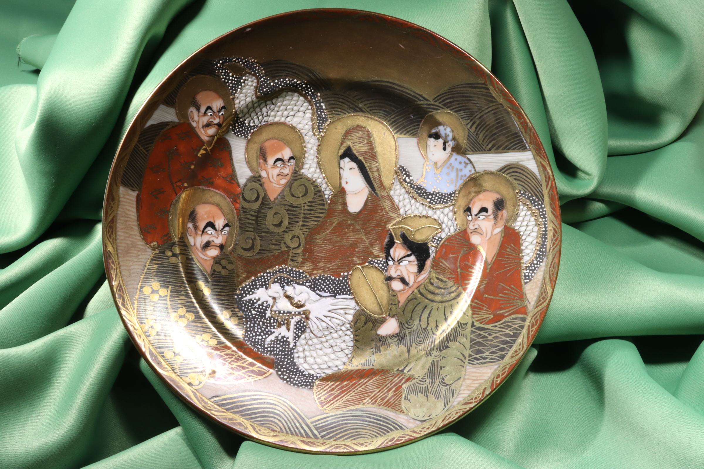 Antiques - LARGE SATSUMA PORCELAIN PLATE. JAPANESE. TAISHO. 2