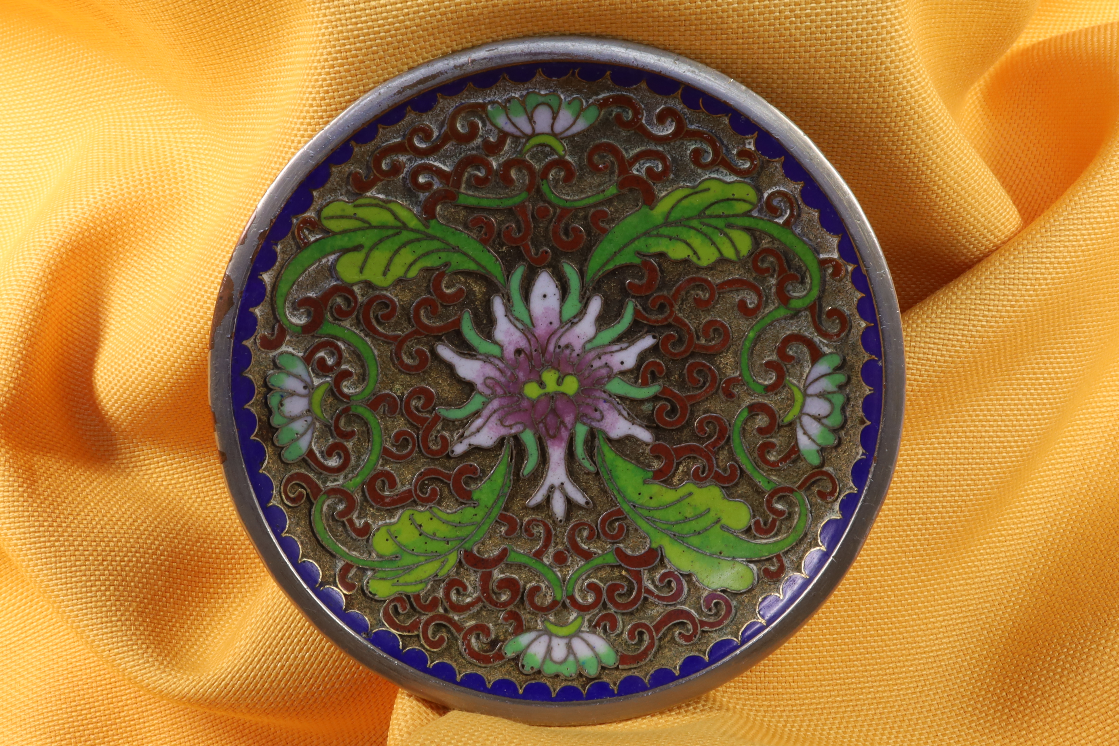 Antiques of small chinese concave cloisonne enamel plate 20th century