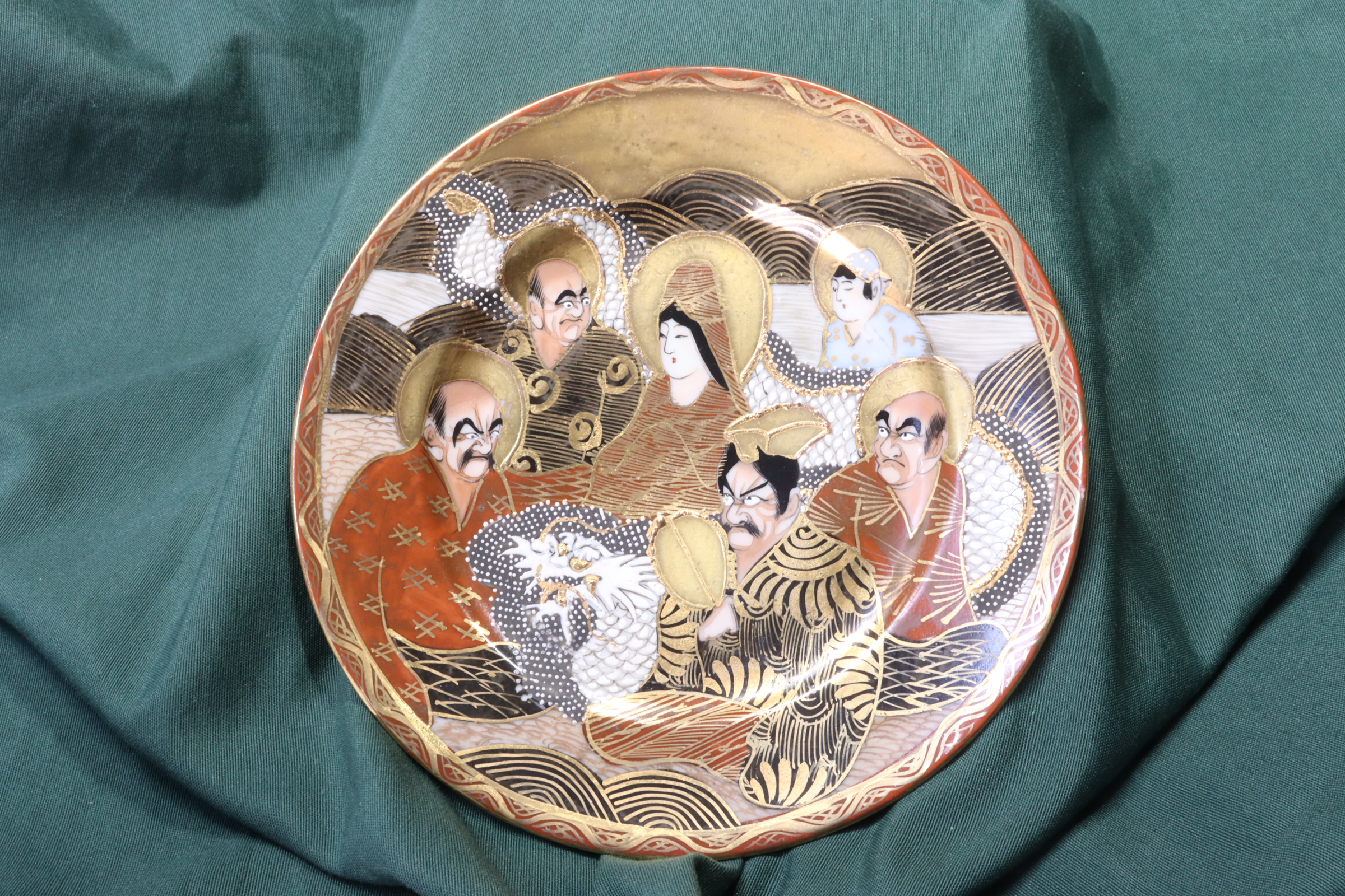 Antiques - SATSUMA MEDIUM PORCELAIN PLATE. JAPANESE. TAISHO. 3