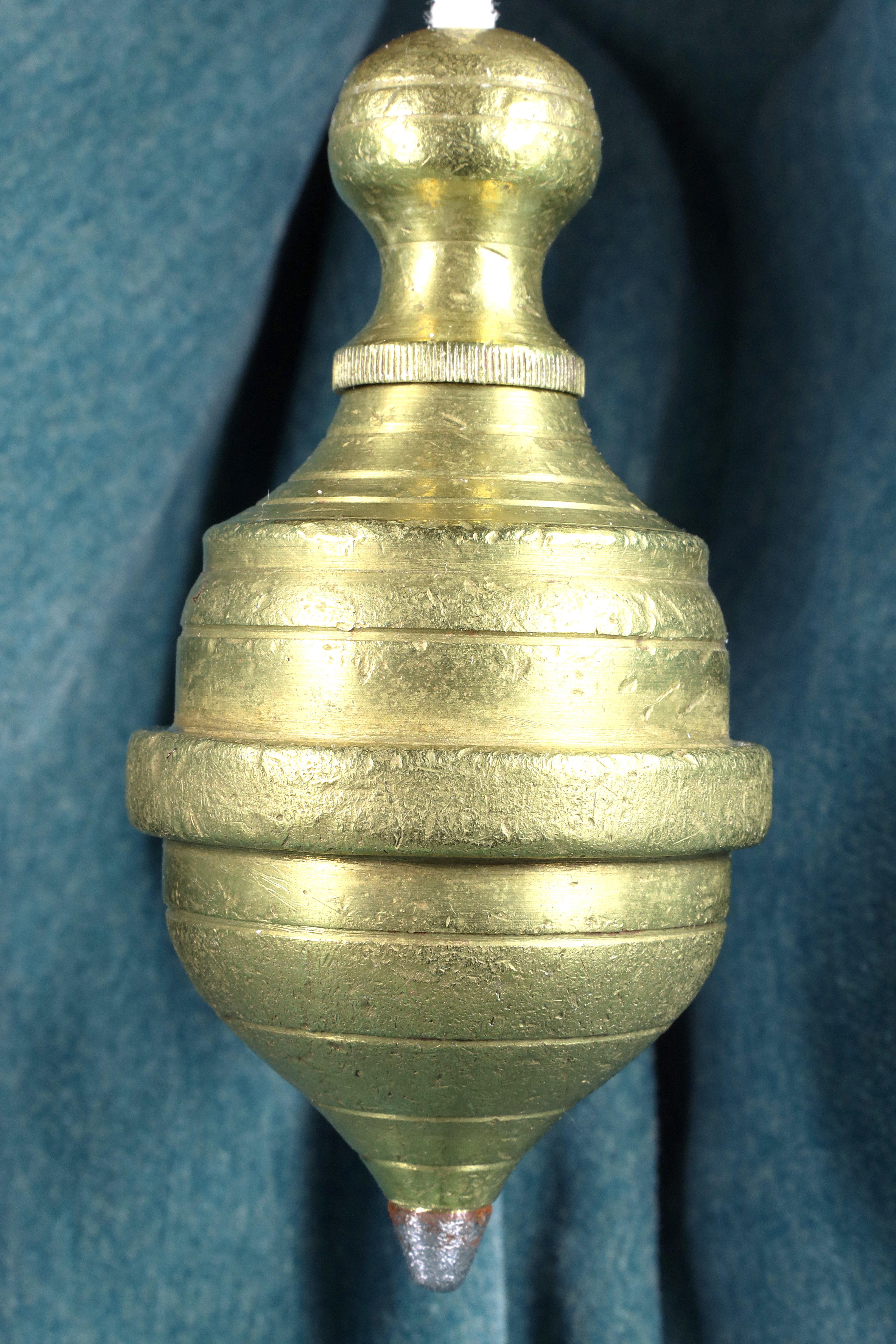 Antiguedades de plumb bob for construction 18th century