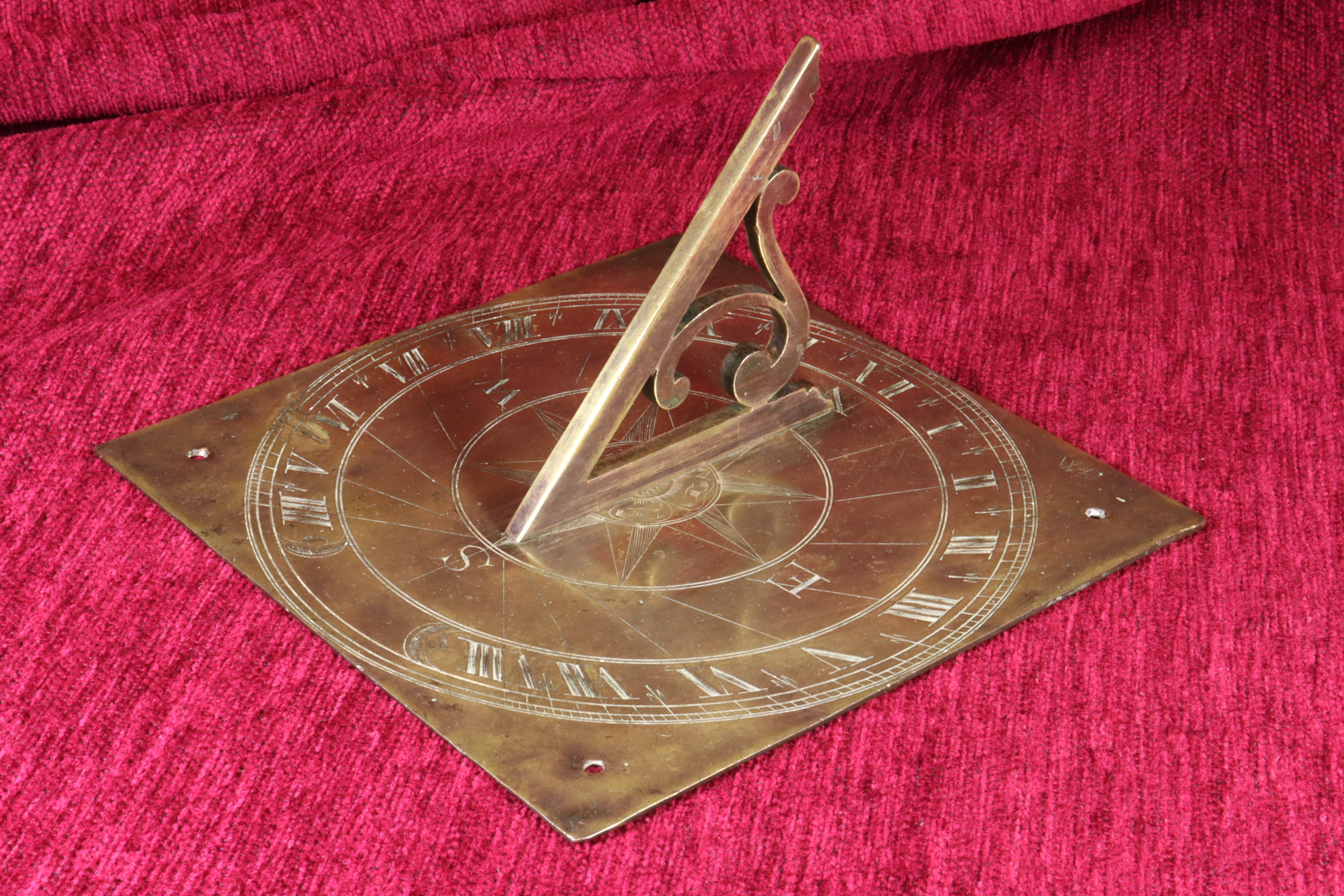 Antiguedades - RELOJ SOLAR CUADRADO PARA EXTERIORES. ANÓNIMO. S.XVIII