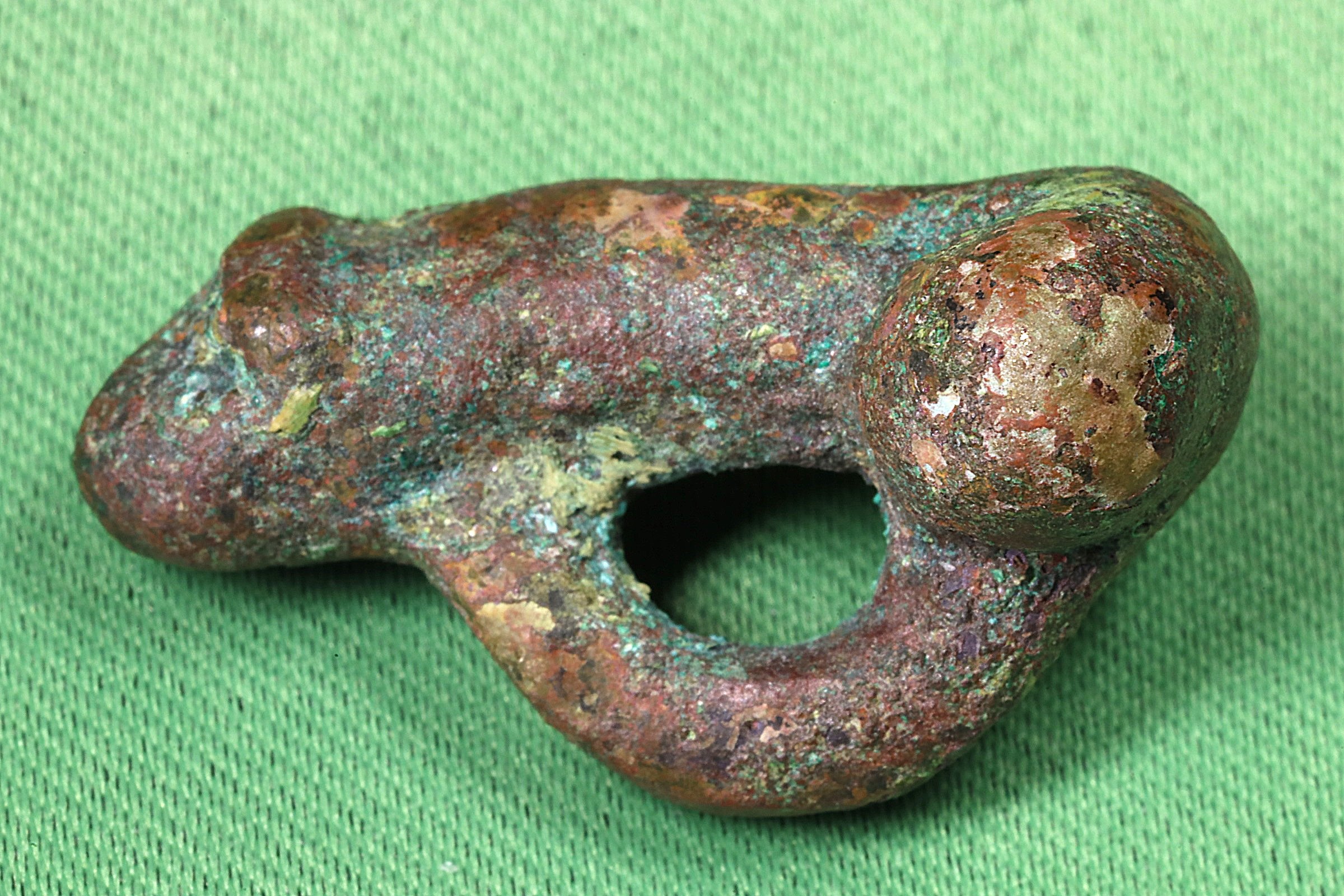 Antiguedades de replica boton o amuleto falico romano en forma de pene
