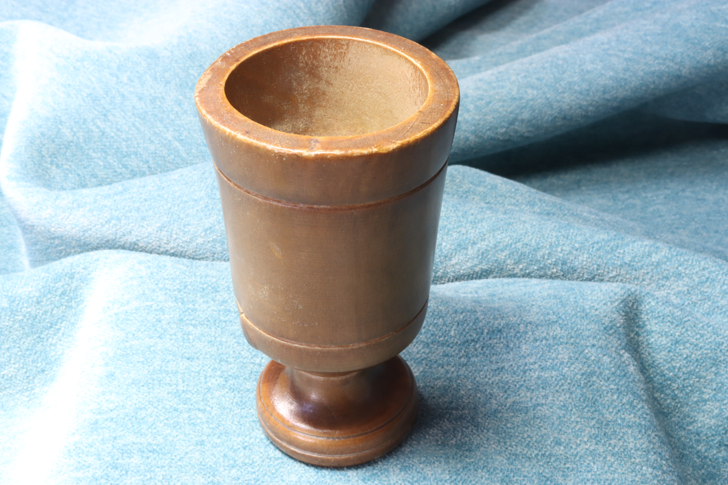 Antiguedades de vaso de madera tallado a mano una sola pieza