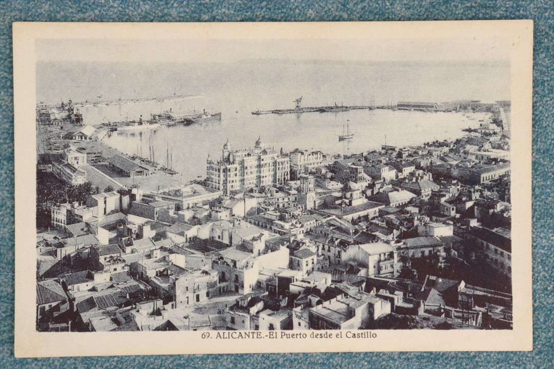 Antiques - POSTCARD ALICANTE THE PORT FROM THE CASTLE. 69 (T)