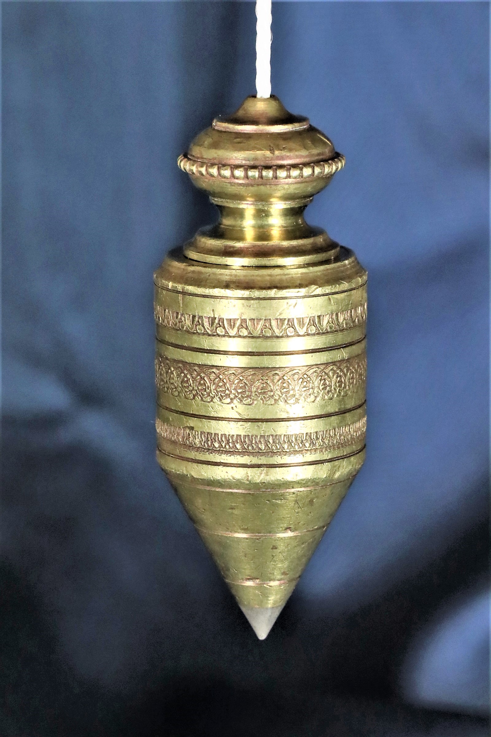 Antiques - BRONZE BORDER CONSTRUCTION PLUMB BOB. S.XX