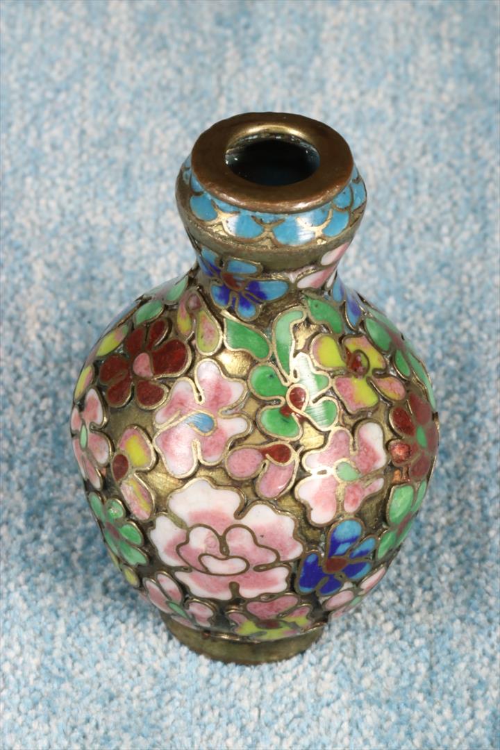 Antiques - CHINESE CLOISONNE ENAMEL VASE. MINIATURE. (T)