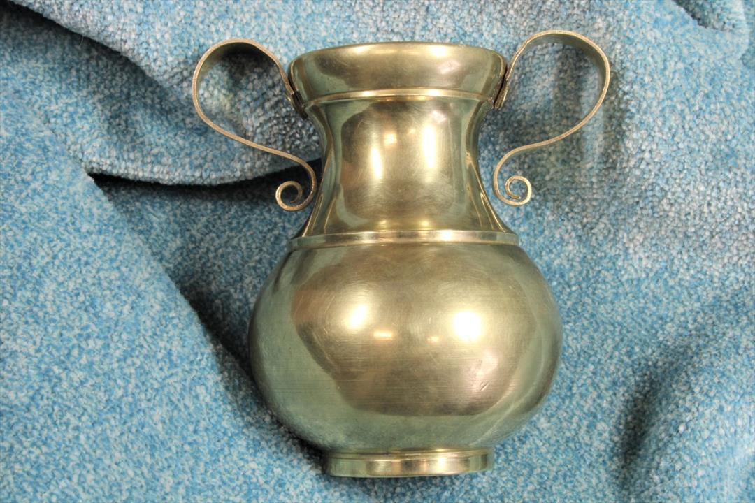 Antiques - CLASSIC BRASS VASE. DOUBLE HANDLE. S.XX. (T)
