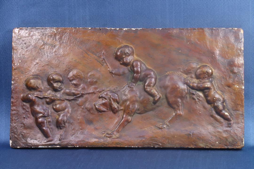 Antiques - CLODIÓN PLASTERBOARD. DOG WITH SATYRUS. (T)