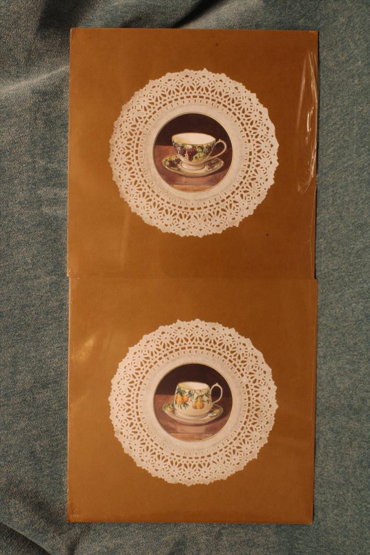 Antiques - DOUBLE CUPS PLATE. SEALED. PASPARTÚ. (T)