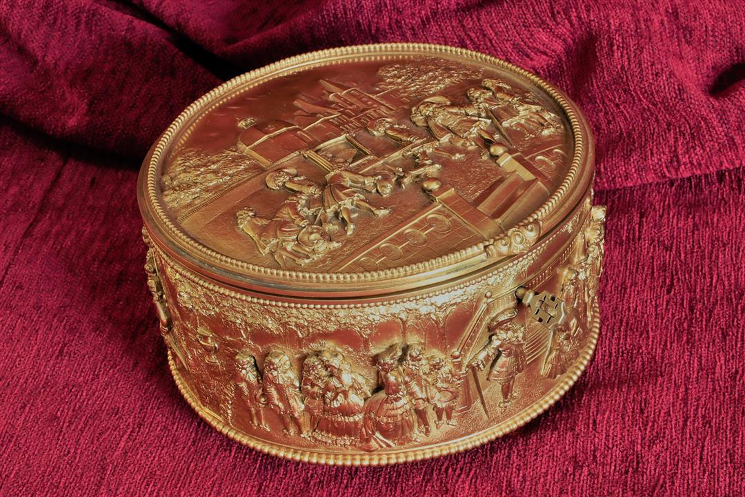 Antiques - EMPIRE JEWELLERY BOX. MERCURY GILT. WITH KEY. S.XIX. (T)