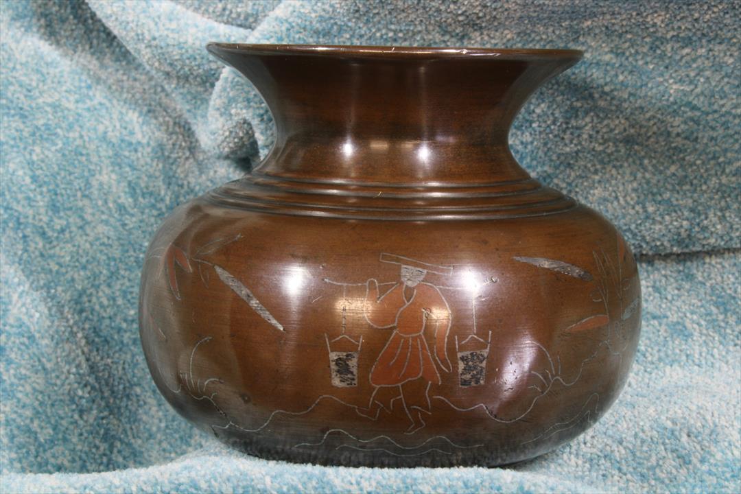 Antiques - JAPANESE BRONZE VASE. CLOISONNÉ ENAMEL. S.XIX. (T)