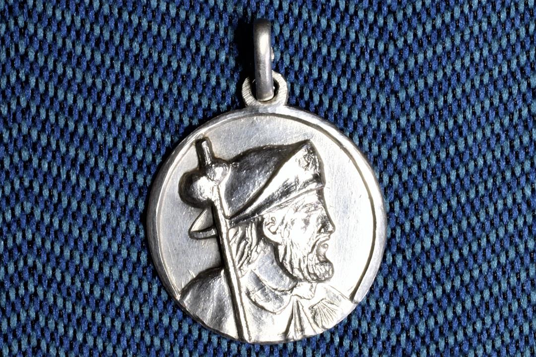 Antiques - MEDAL. COMPOSTELAN HOLY YEAR. SILVER. 1948 (T)
