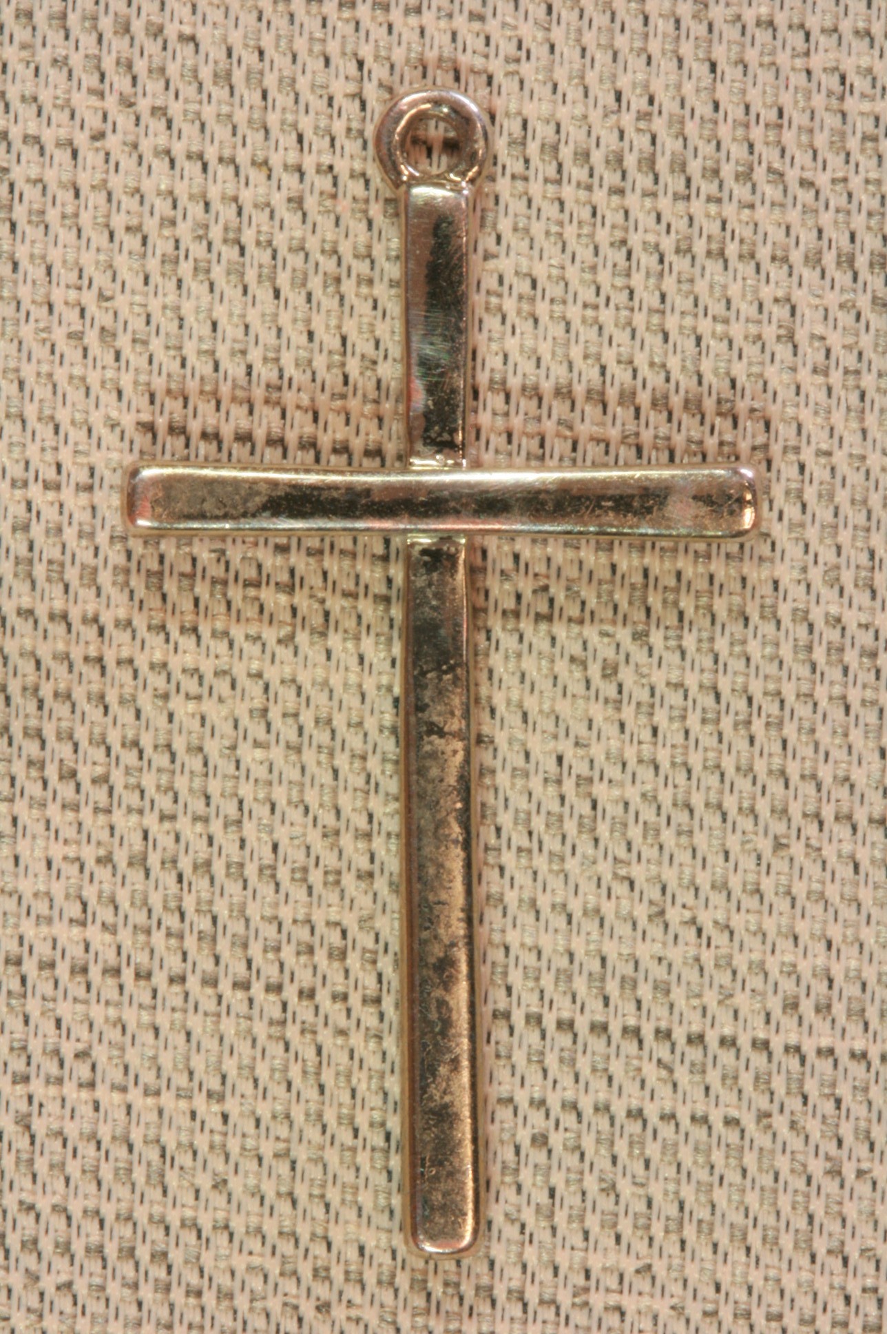 Antiques - METAL CROSS WITH RING. S.XX. 