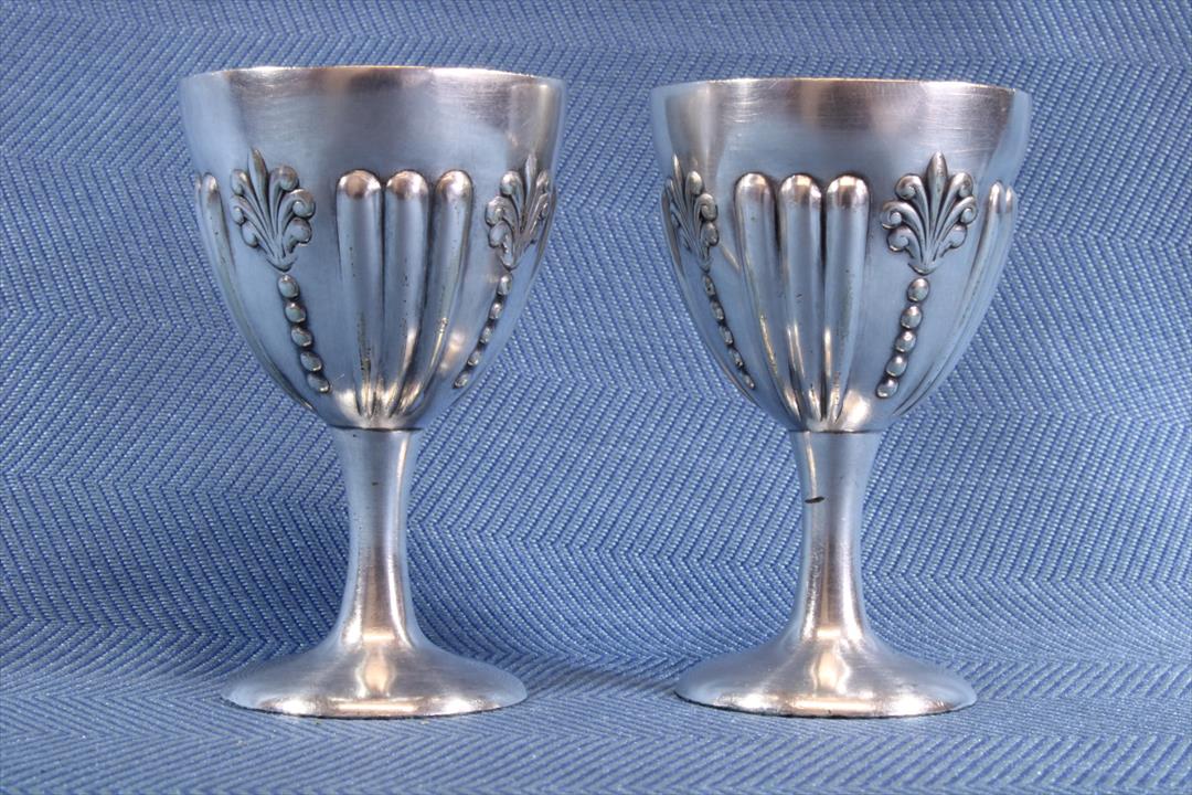 Antiques - PAIR OF ART DECO GOBLETS. BRASS. SMALL SIZE. (T)