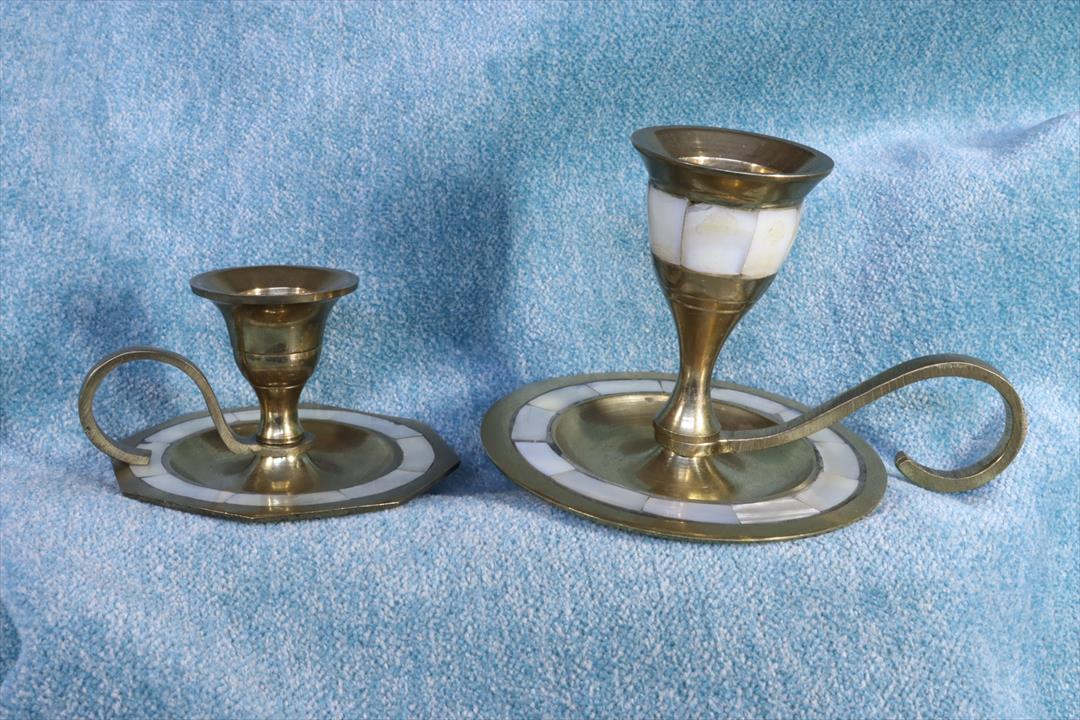 Antiguedades de pair of brass candlesticks motherofpearl