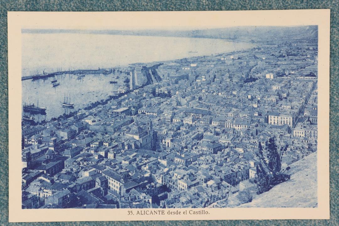 Antiques - POSTCARD ALICANTE FROM THE CASTLE. 35 (T)