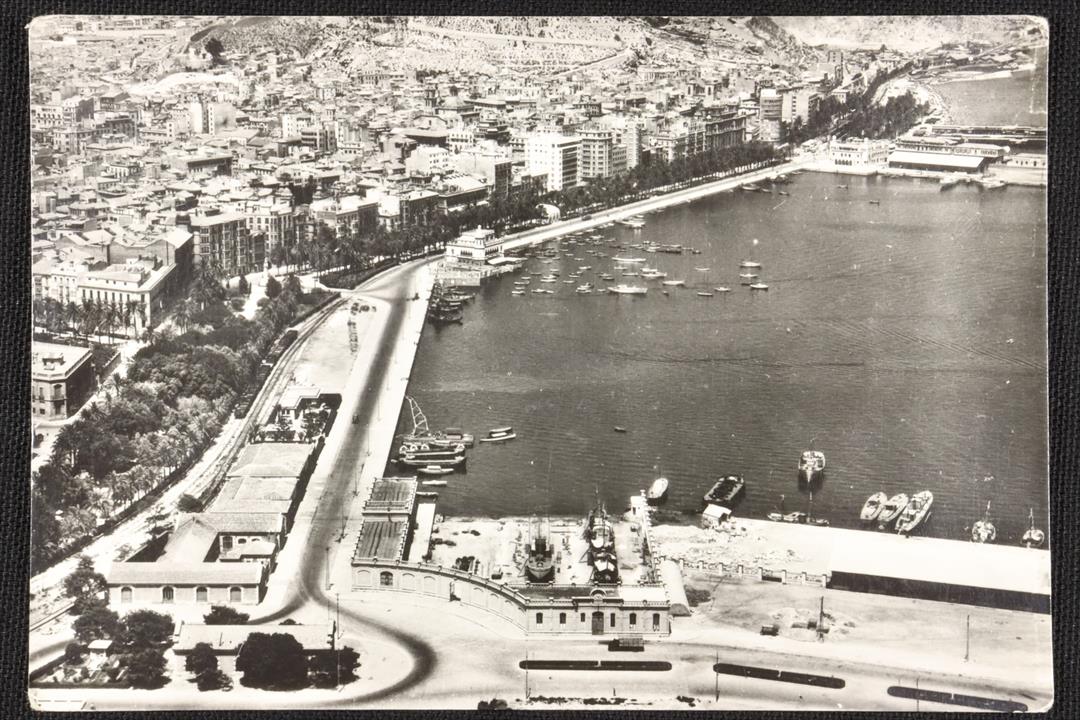 Antiques - POSTCARD ALICANTE. PORT. AERIAL VIEW. 1002. (T)