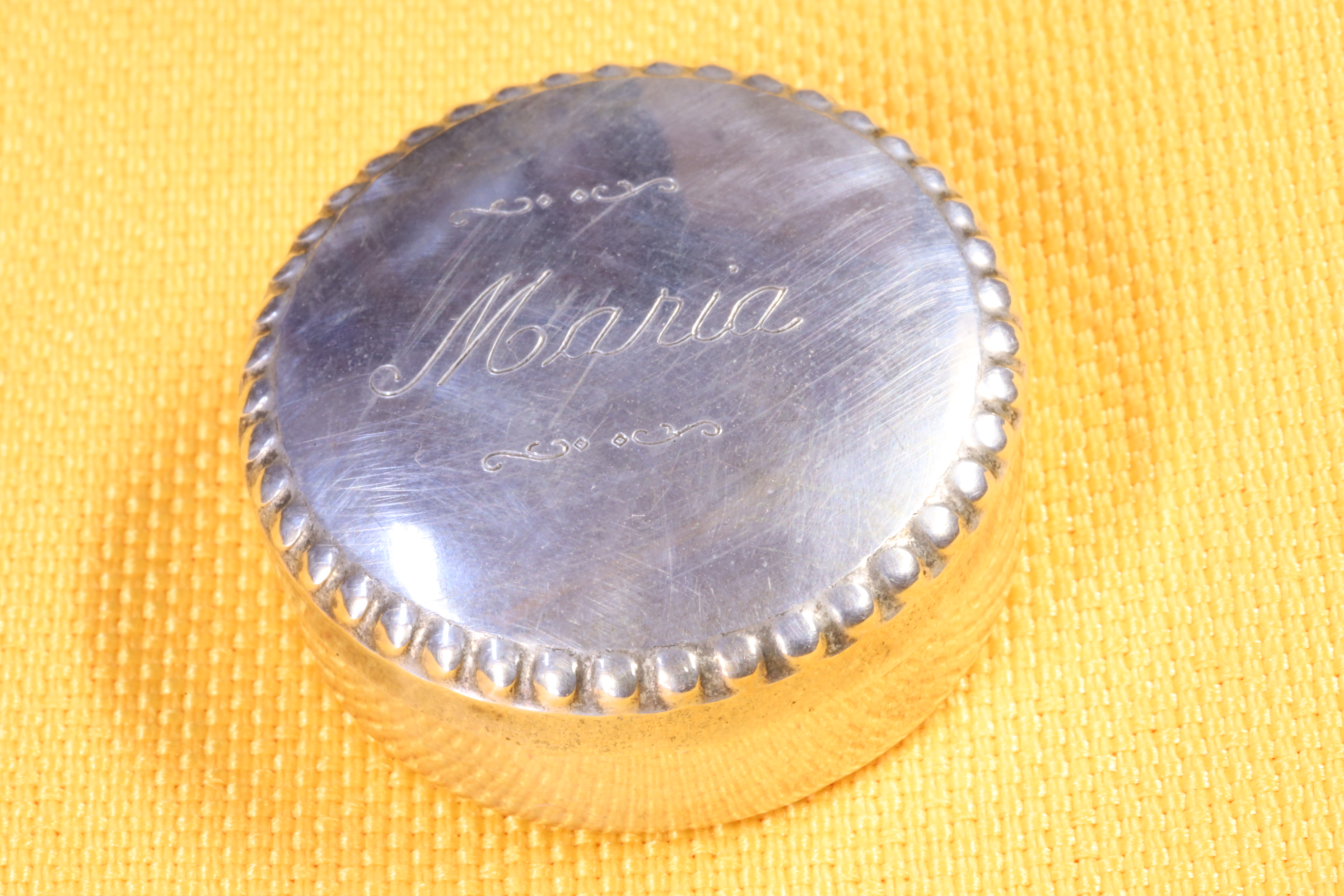 Antiques - ROUND PILL BOX. SILVER. ENGRAVED MARY. (T)